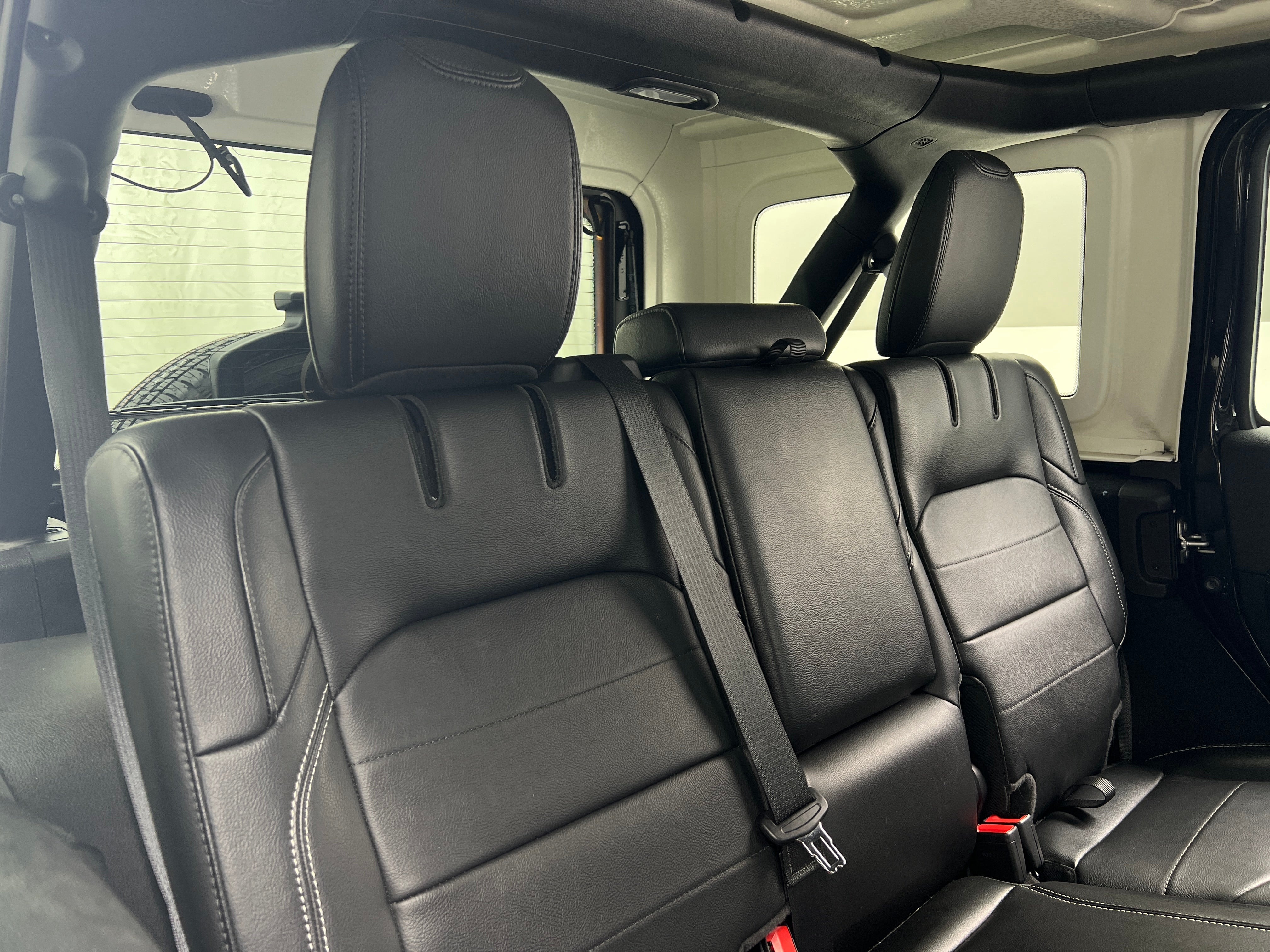 2022 Jeep Wrangler Unlimited Sahara 4xe 5