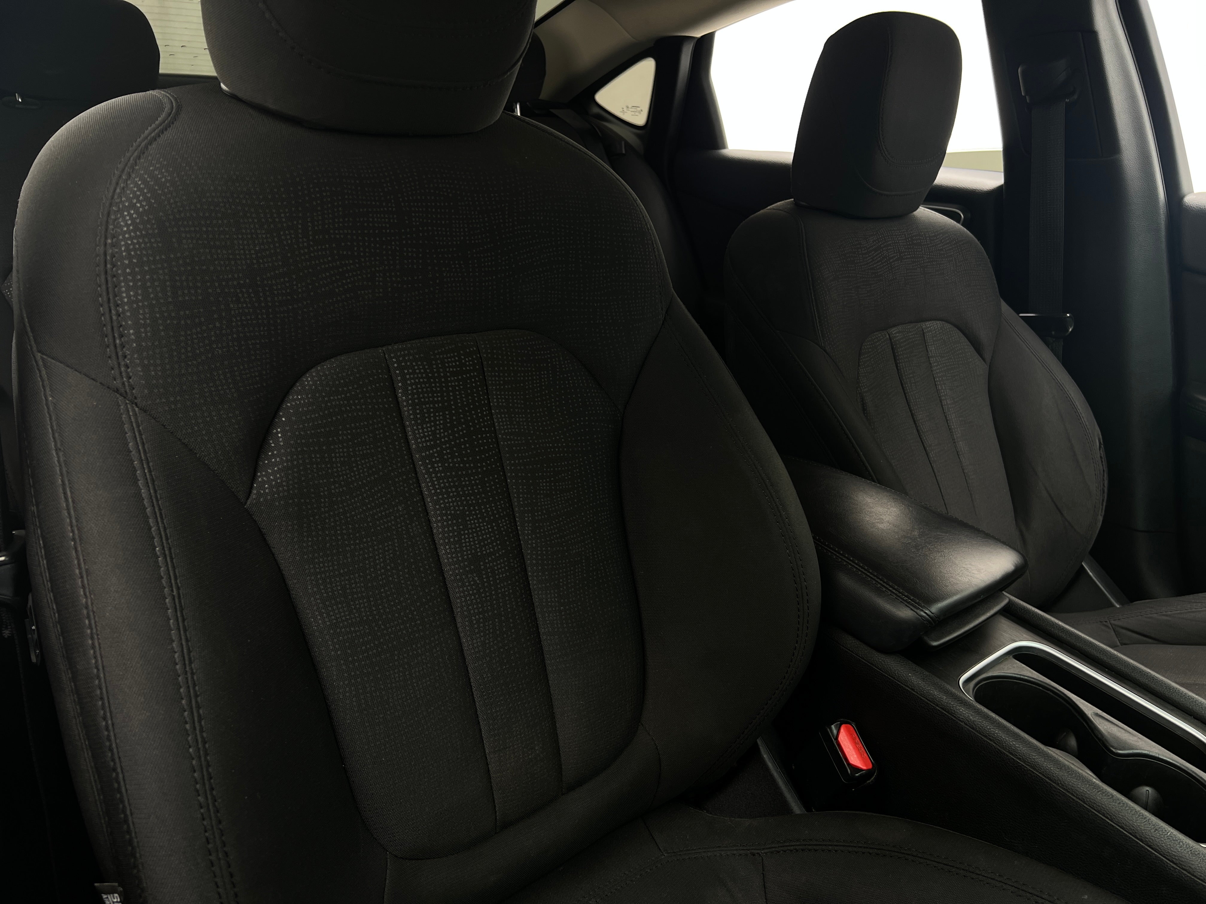 2015 Chrysler 200 Limited 2