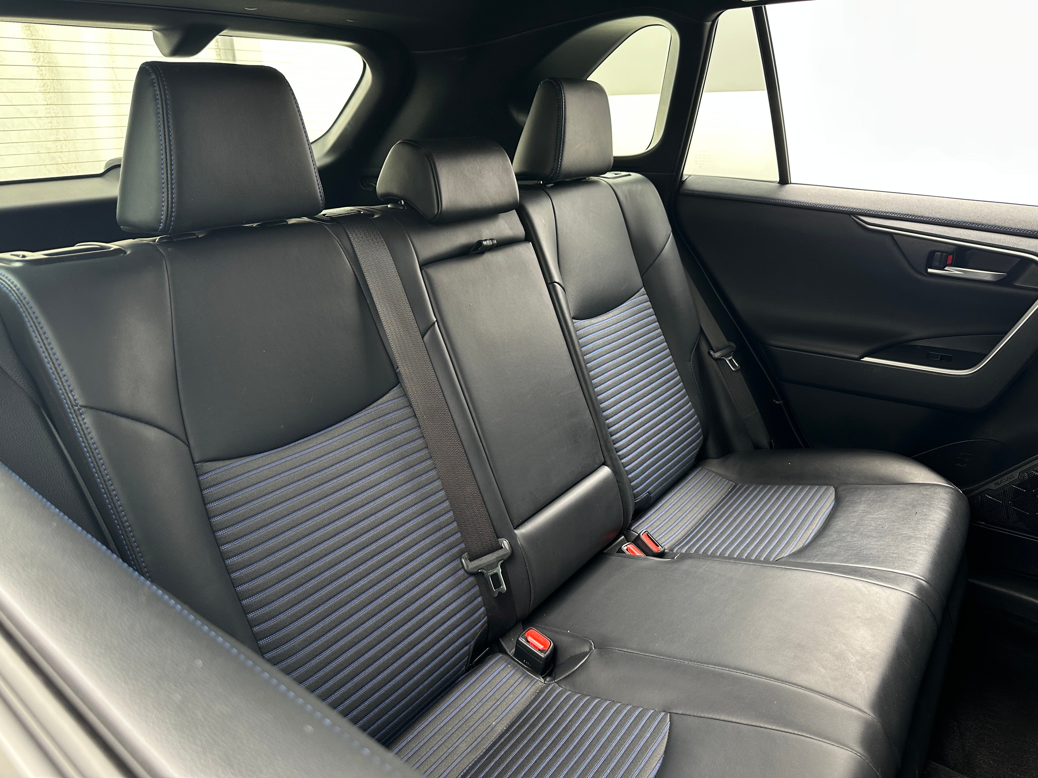 2019 Toyota RAV4 XSE 5