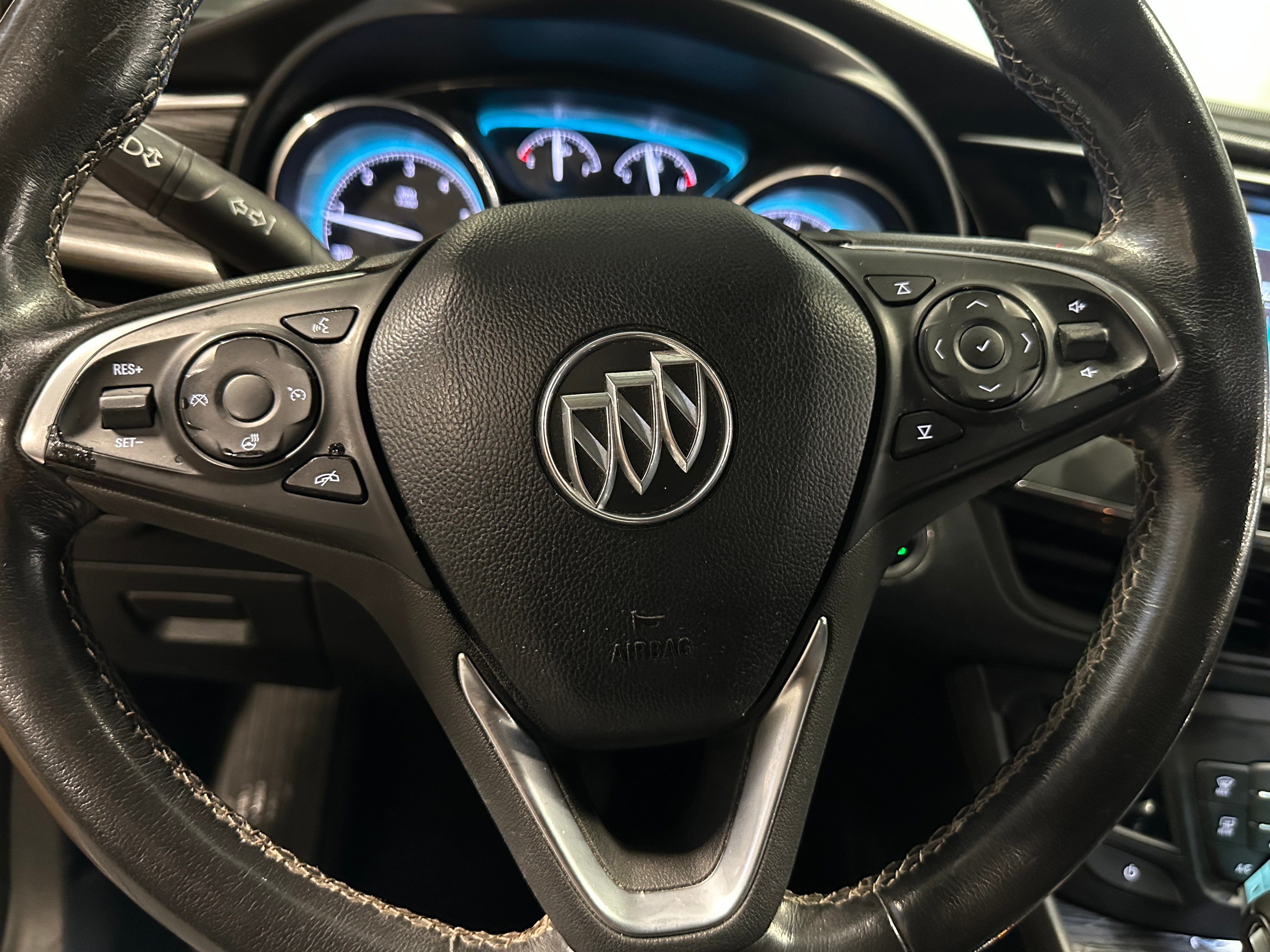 2018 Buick Envision Essence 4