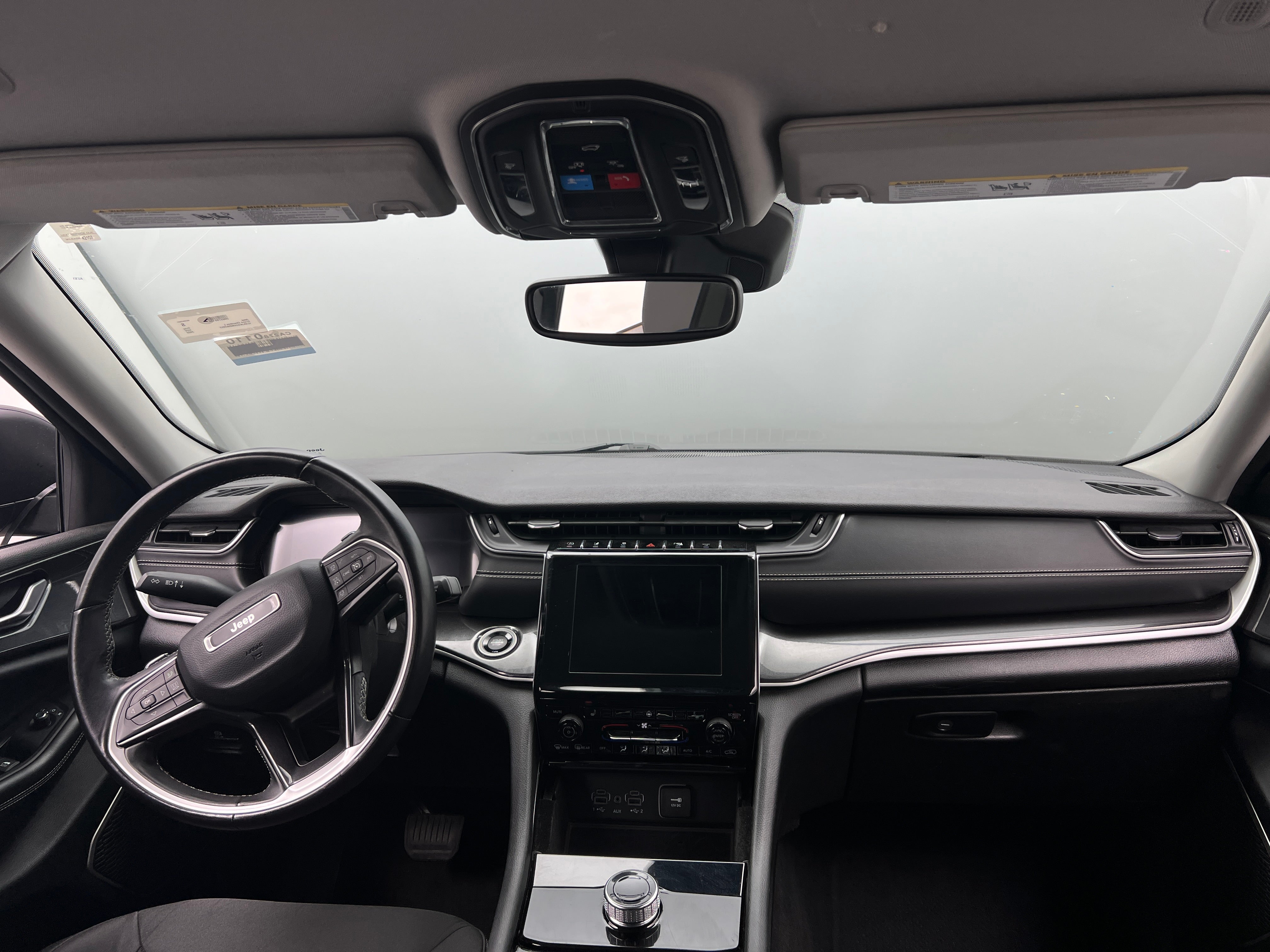 2022 Jeep Grand Cherokee L Laredo 3
