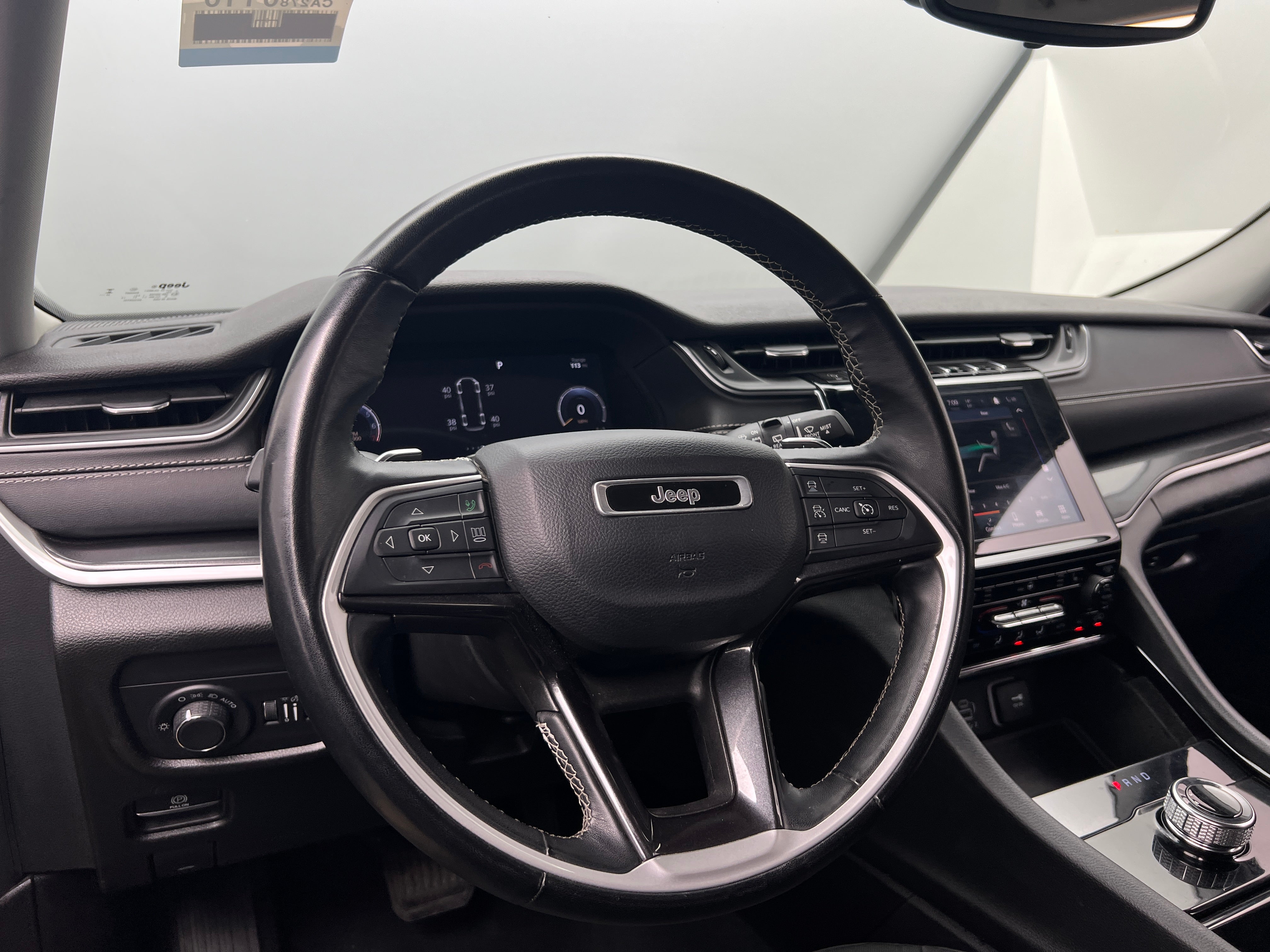2022 Jeep Grand Cherokee L Laredo 5