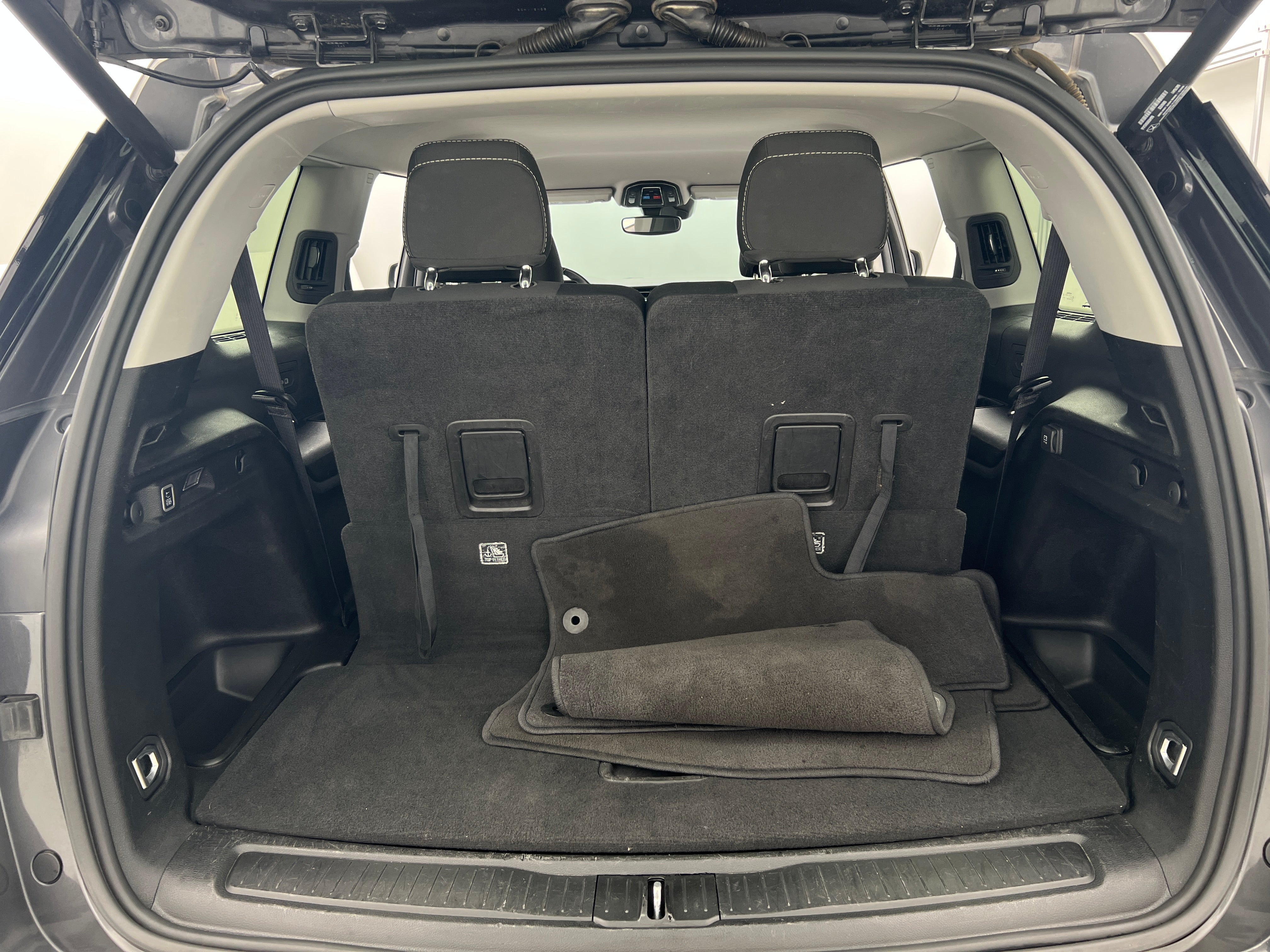 2022 Jeep Grand Cherokee L Laredo 7