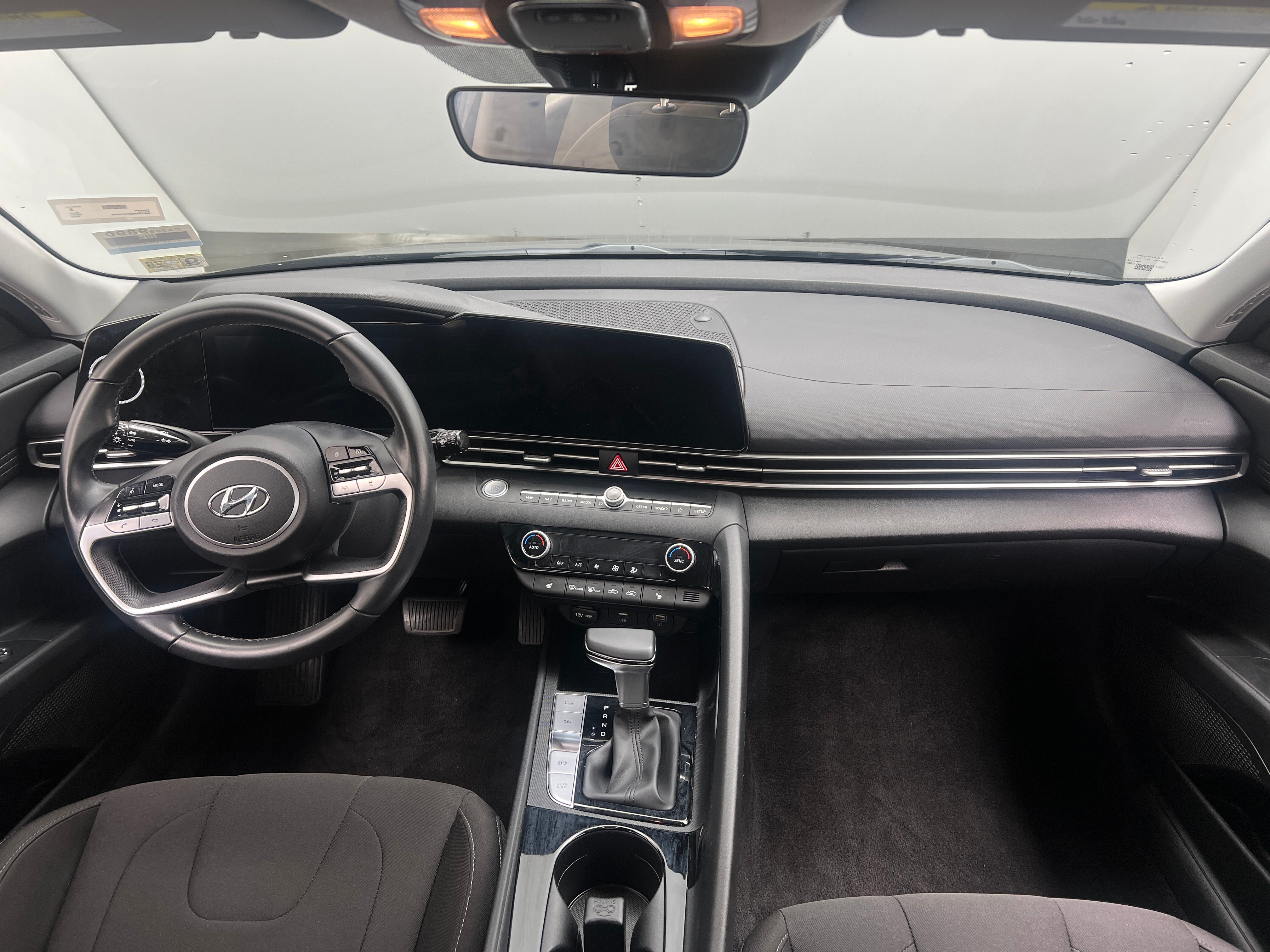 Thumbnail: 2023 Hyundai Elantra - 3