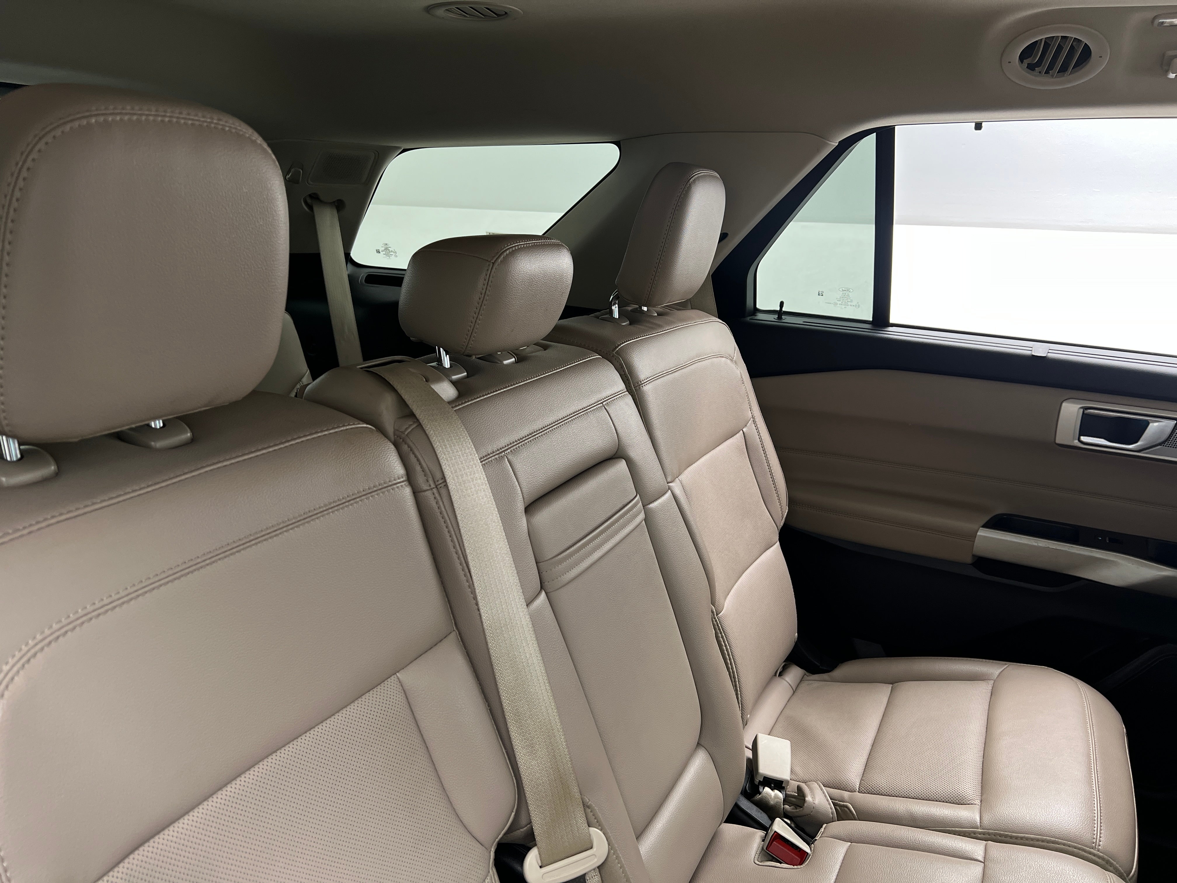 2023 Ford Explorer Limited 5
