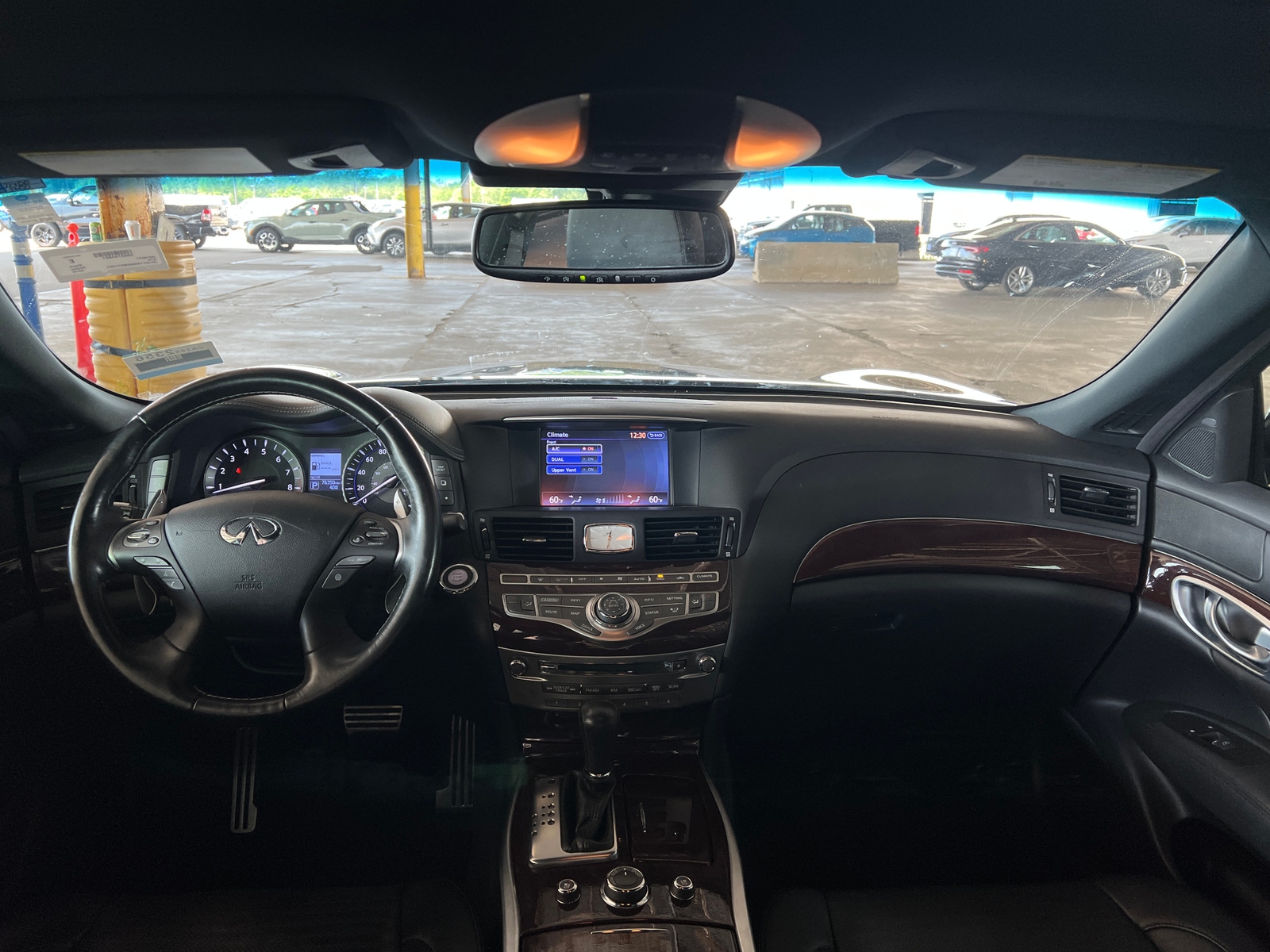 Thumbnail: 2016 INFINITI Q70 - 2