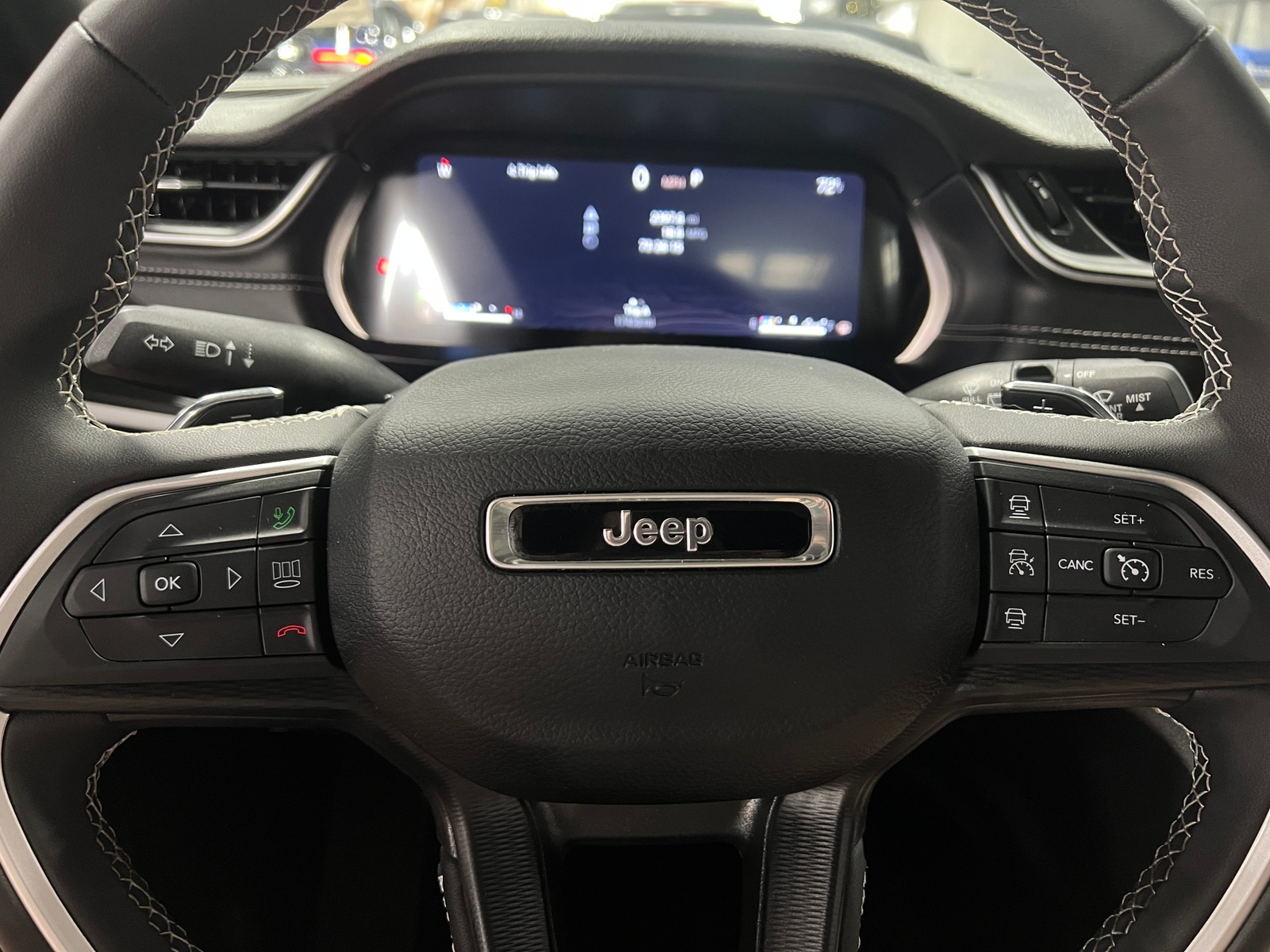 Thumbnail: 2024 Jeep Grand Cherokee L - 5