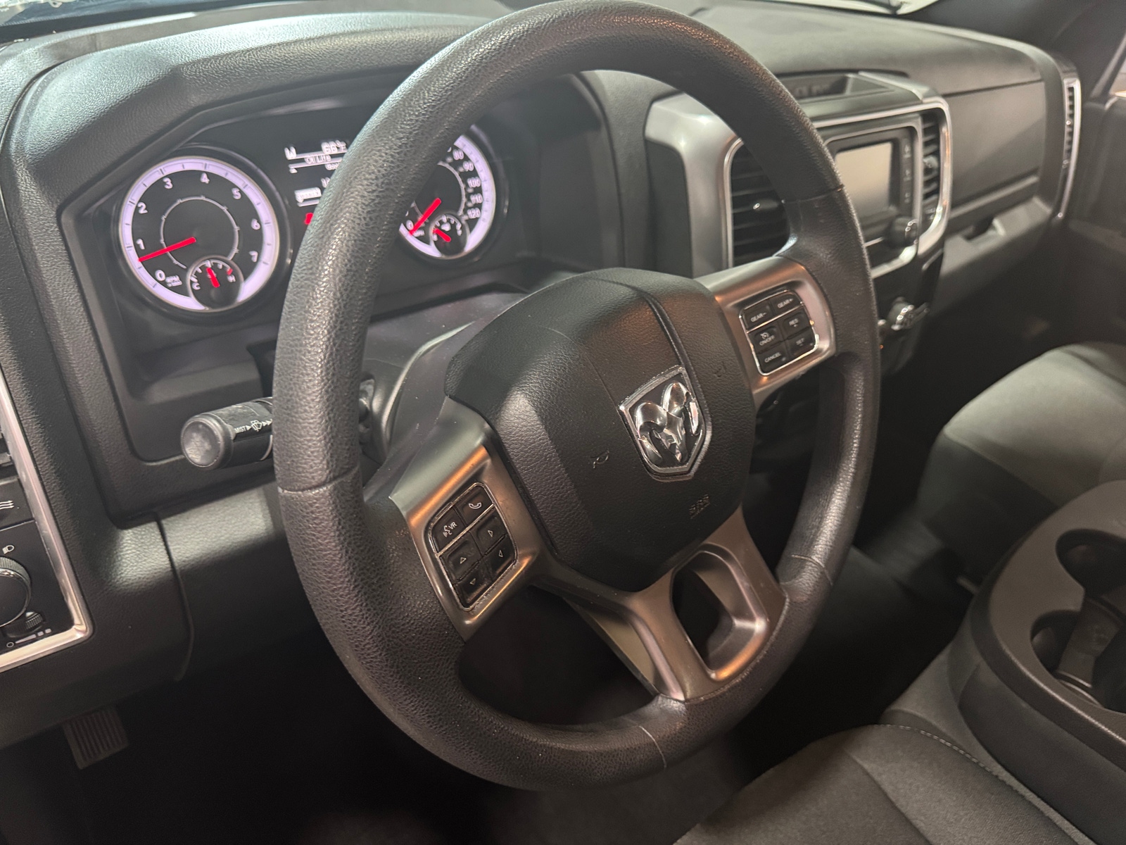 Thumbnail: 2022 RAM 1500 Classic - 3