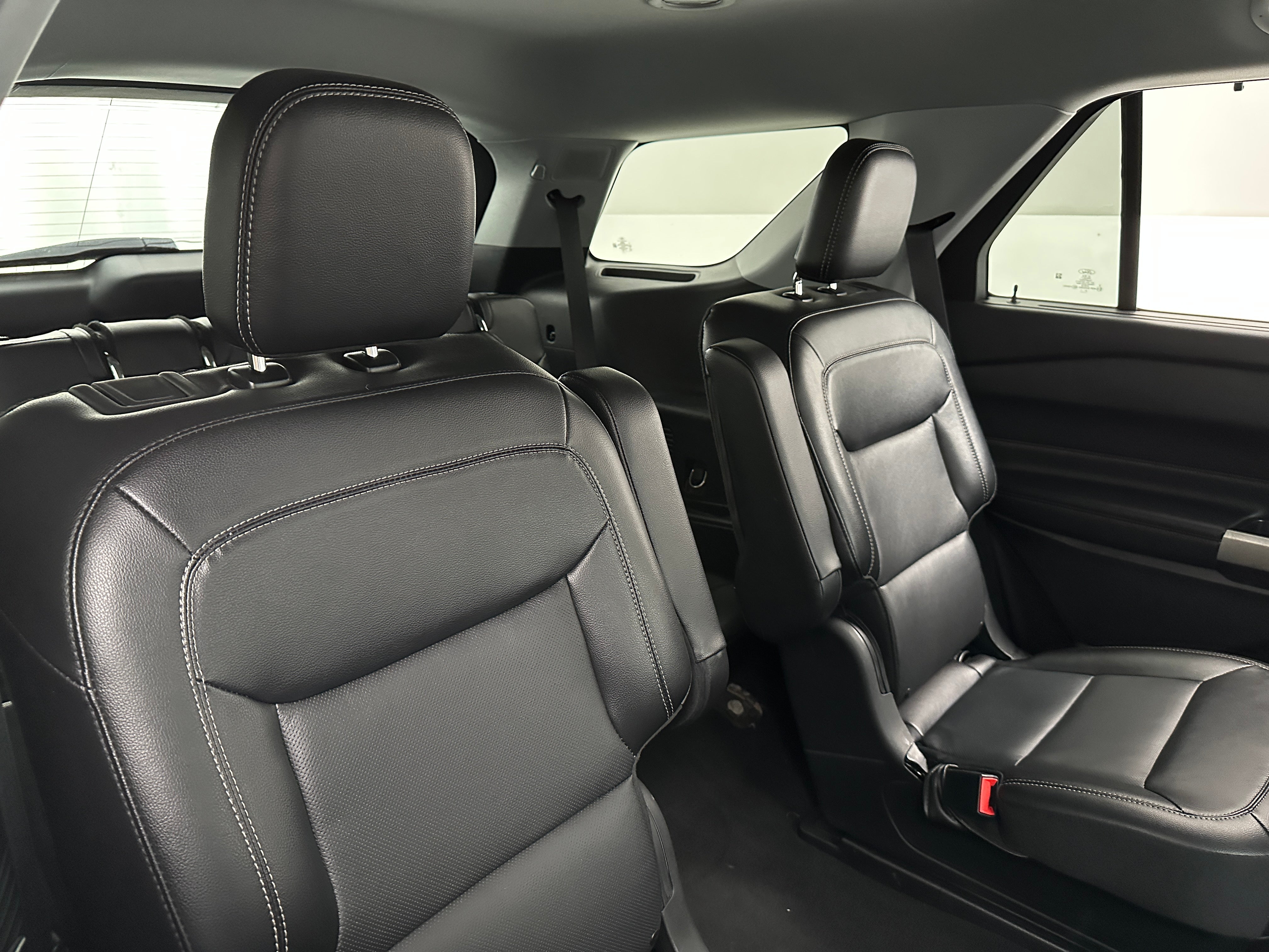 2022 Ford Explorer Limited 5