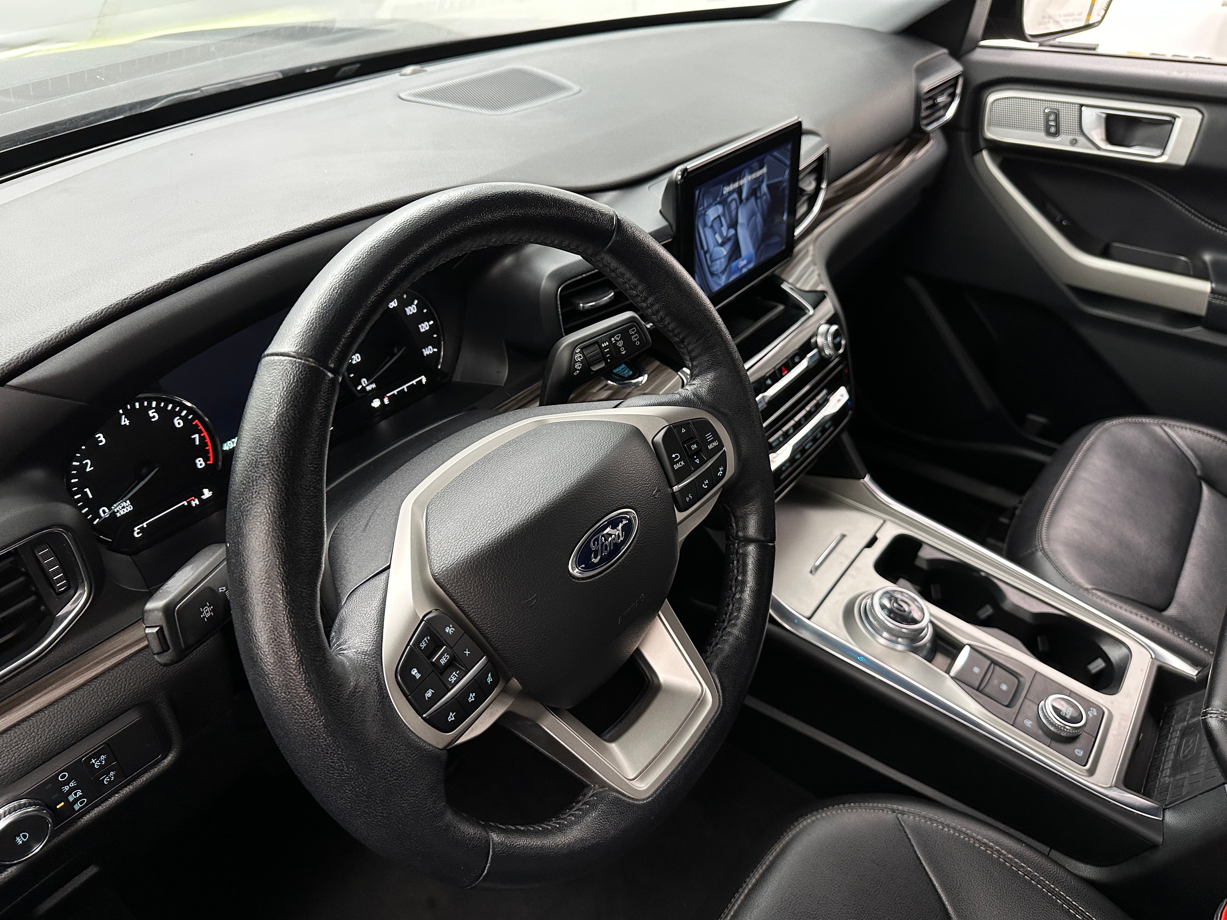 2022 Ford Explorer Limited 4