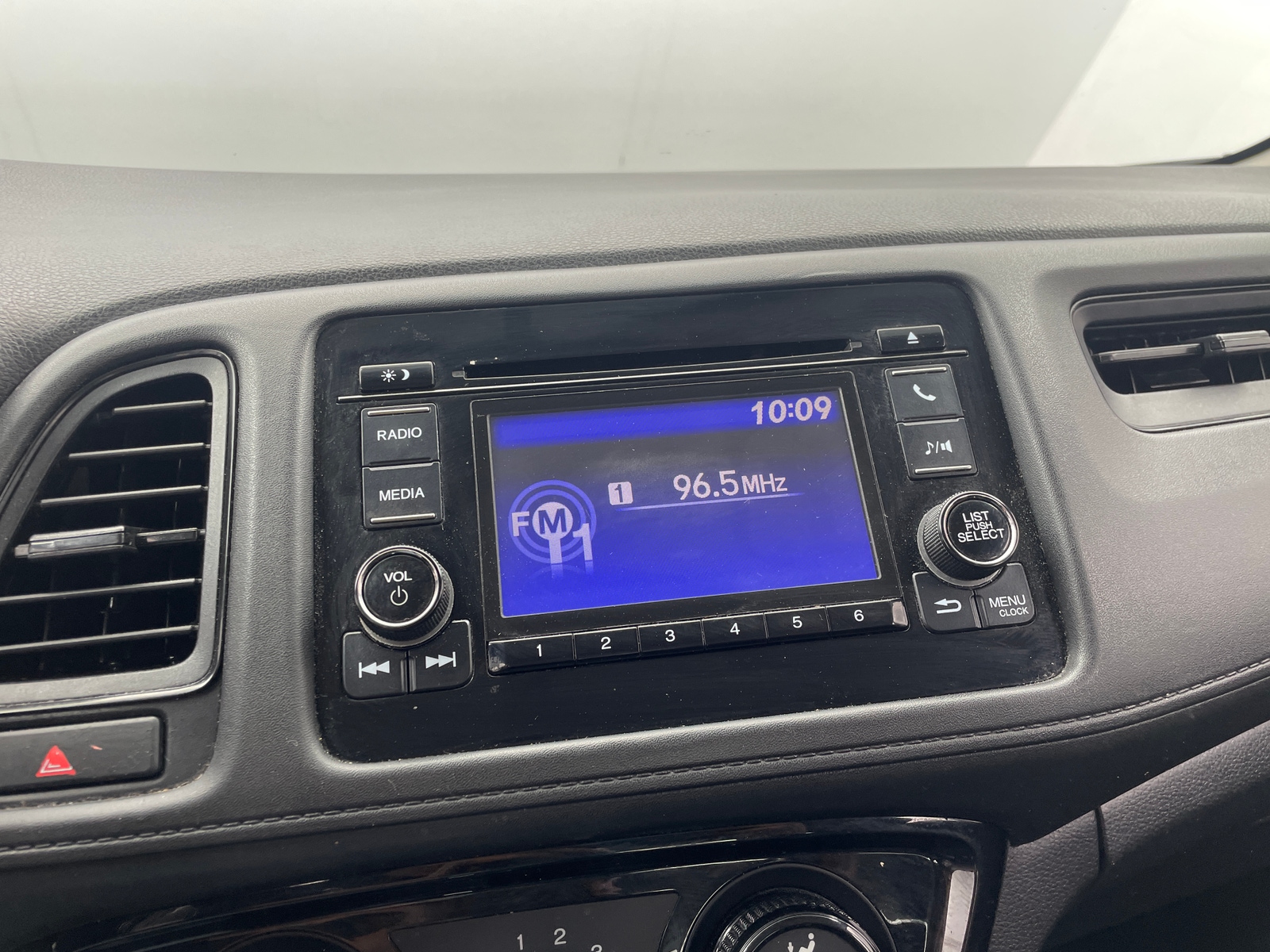 Thumbnail: 2022 Honda HR-V - 4