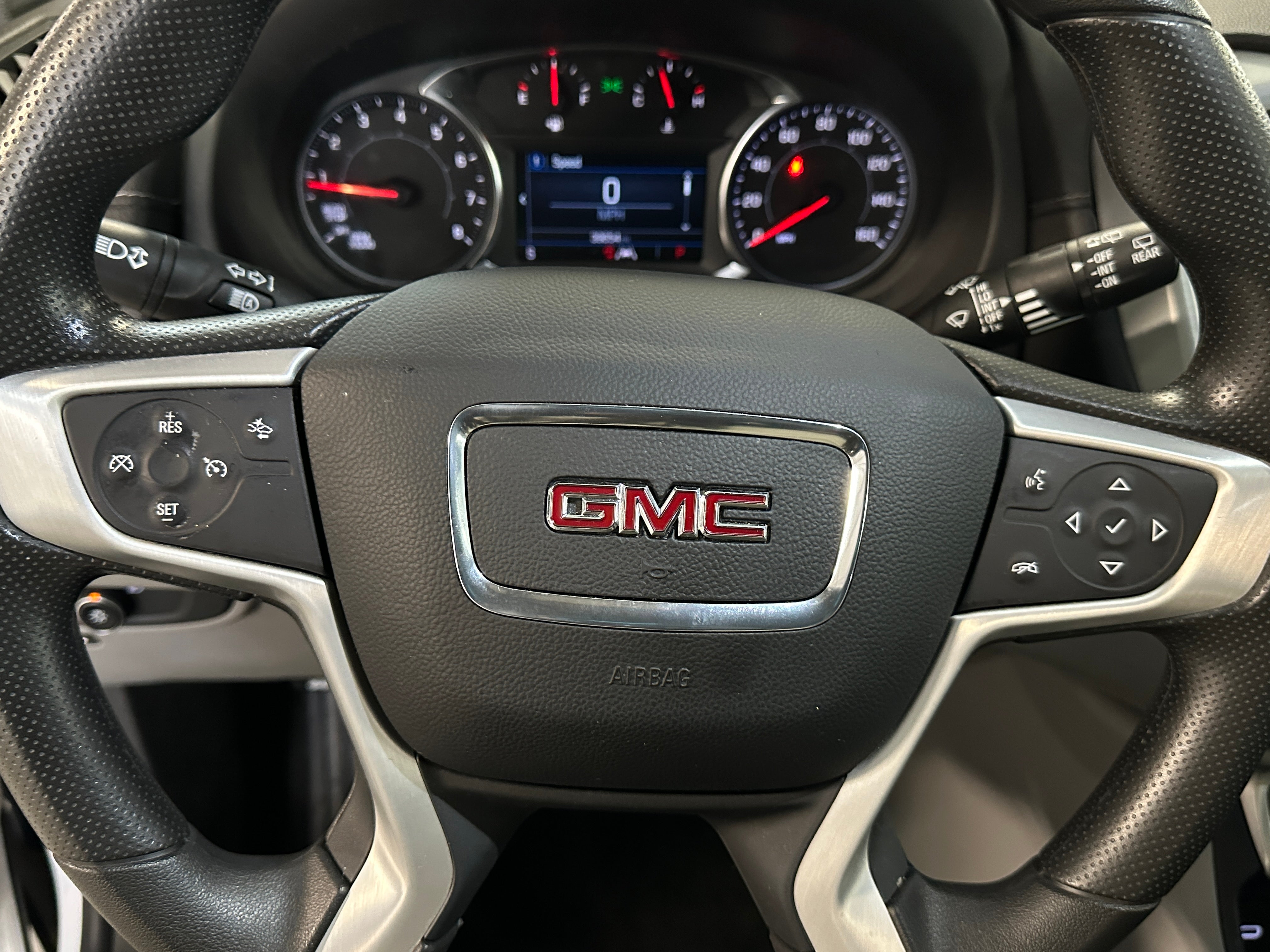2023 GMC Terrain SLE 5