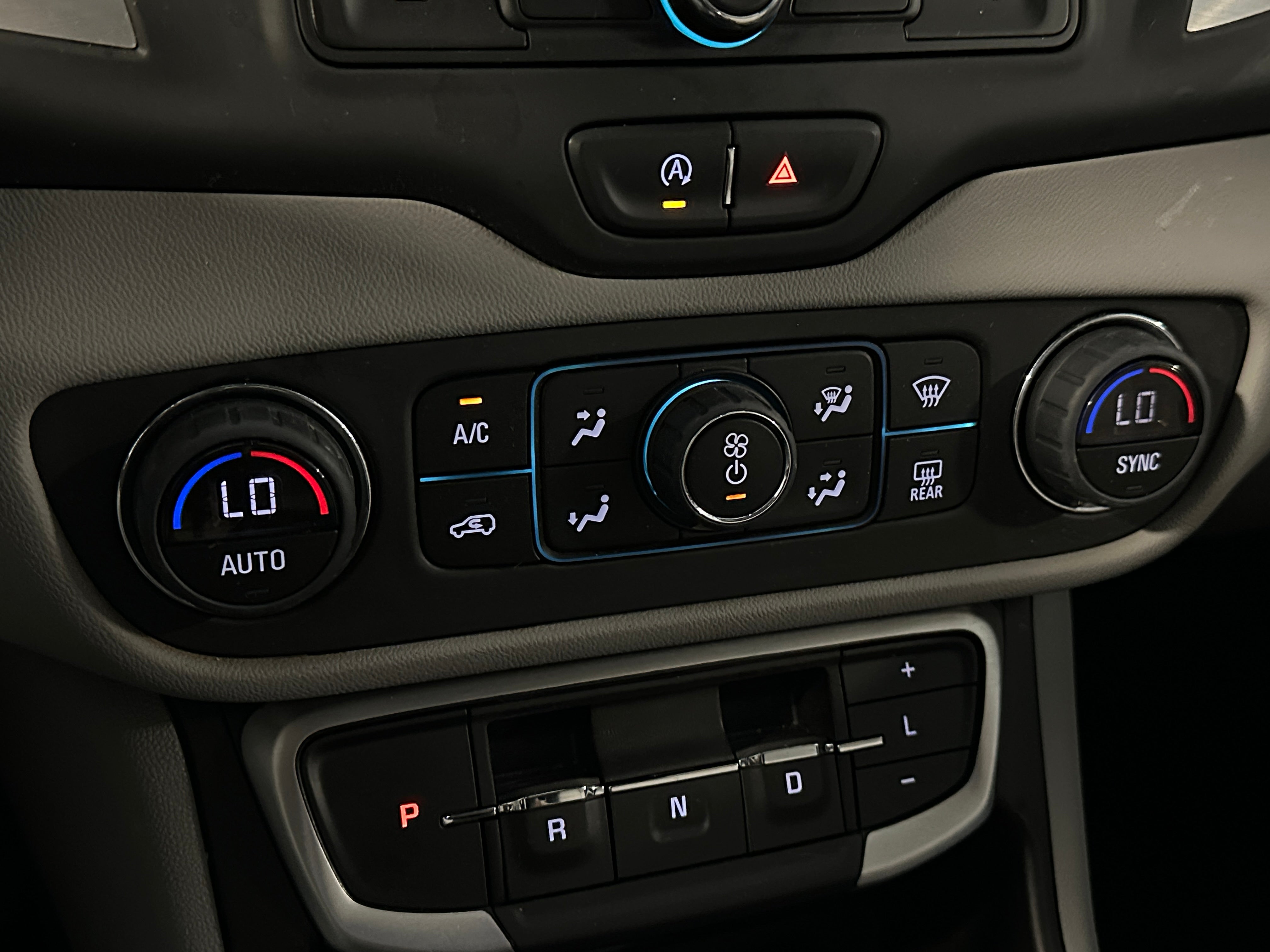 2023 GMC Terrain SLE 4