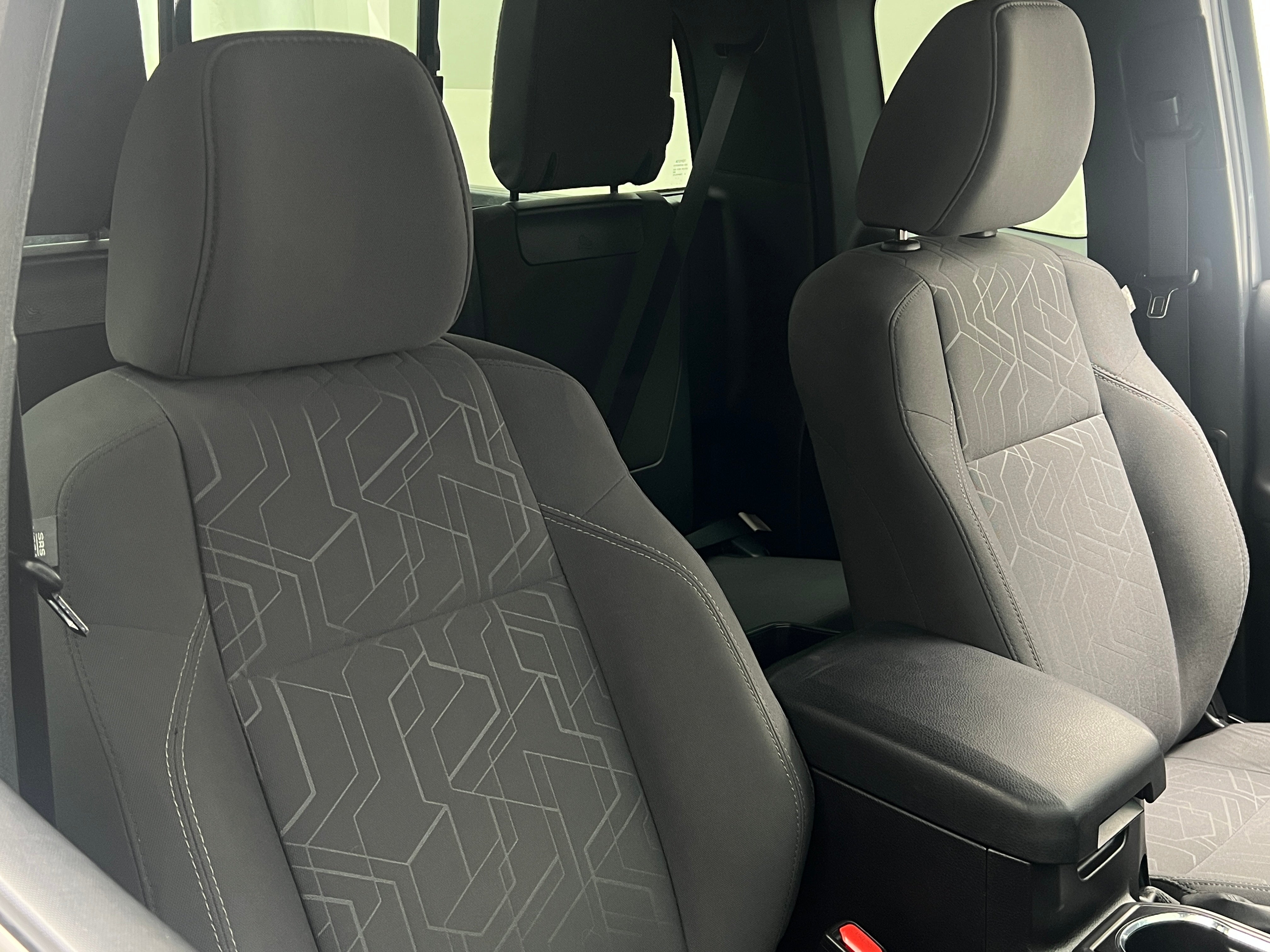 2016 Toyota Tacoma TRD Off-Road 2