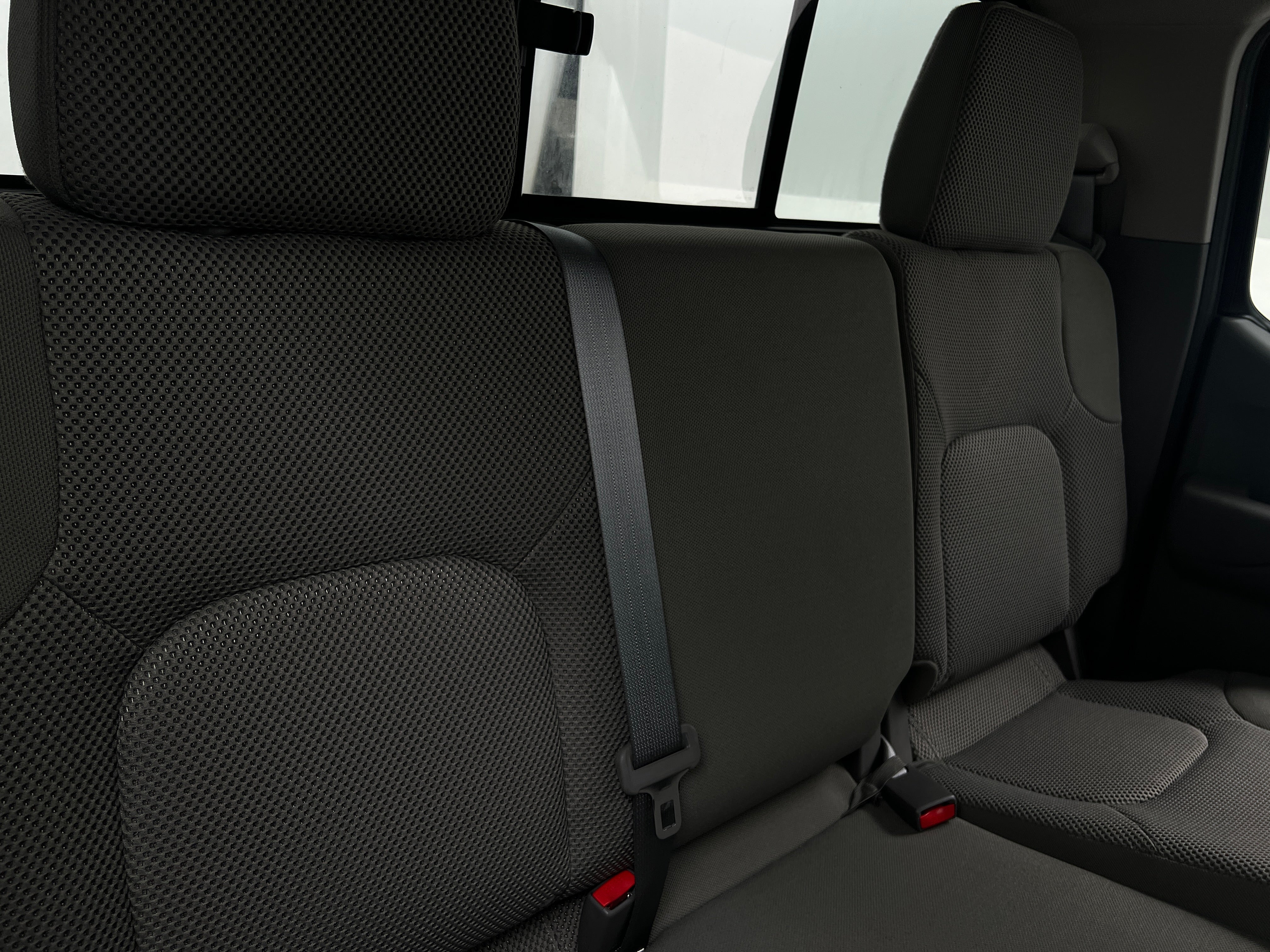 2021 Nissan Frontier SV 6