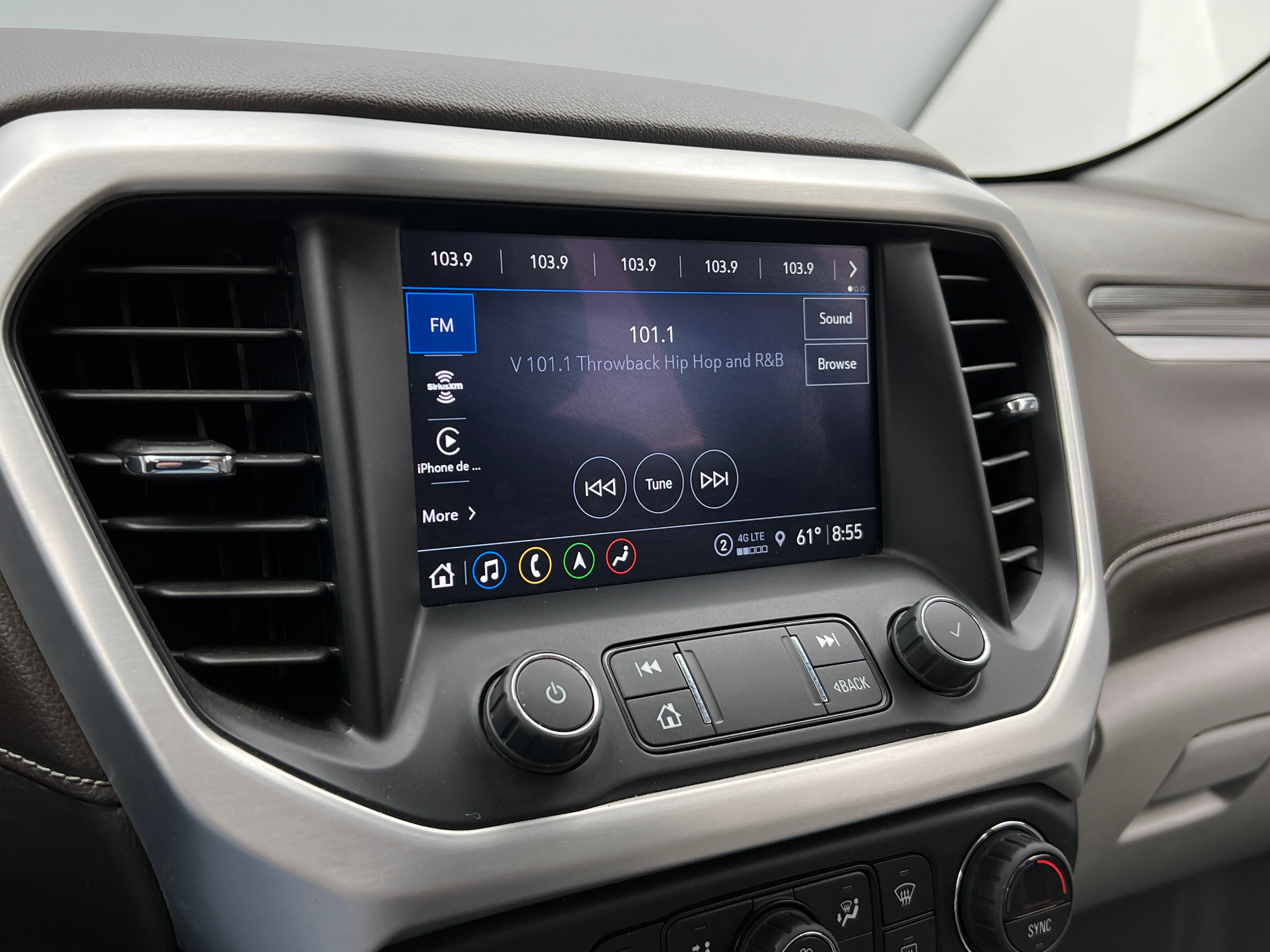 2023 GMC Acadia SLT 3
