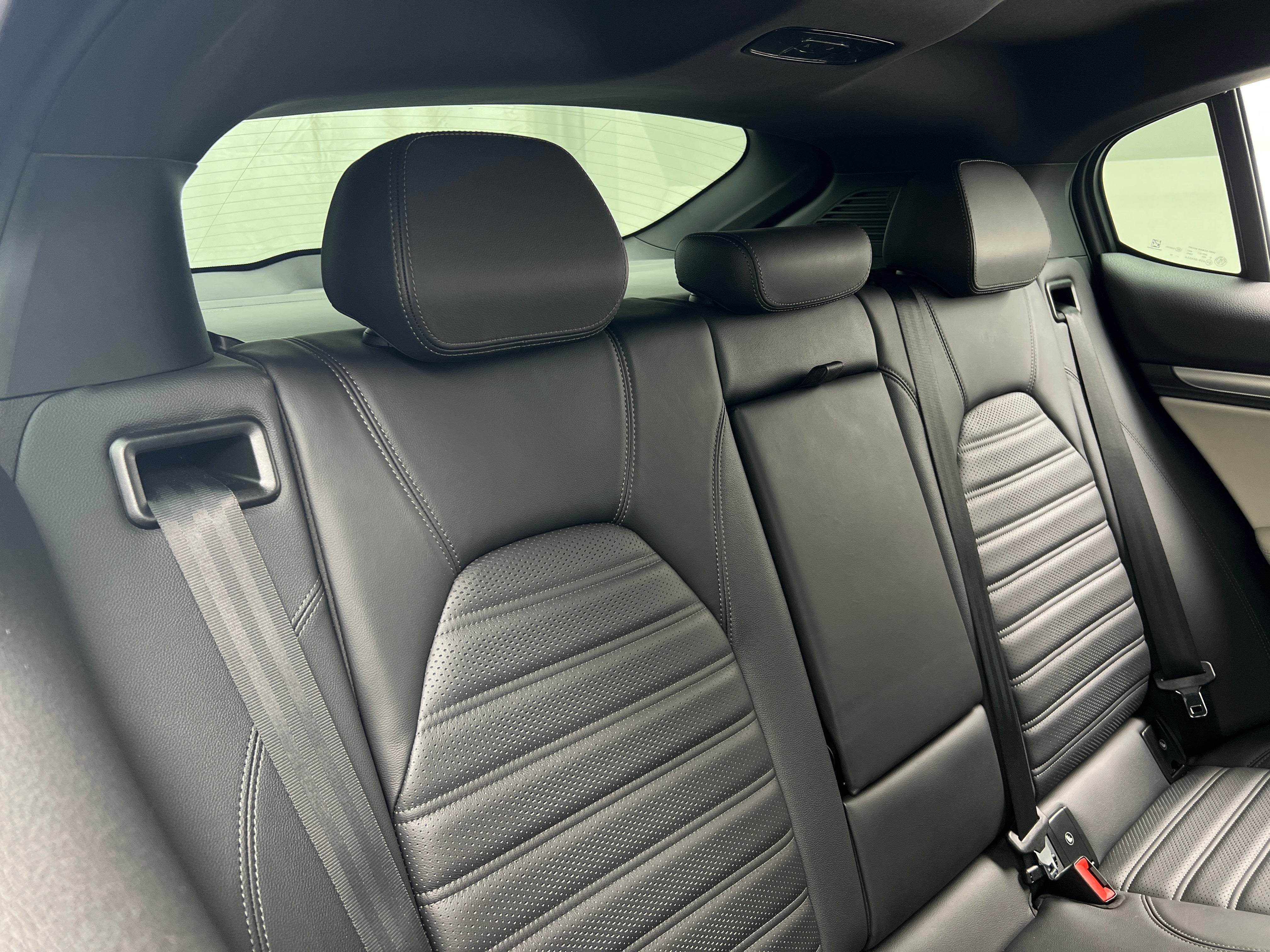 2020 Alfa Romeo Stelvio Ti Sport 5