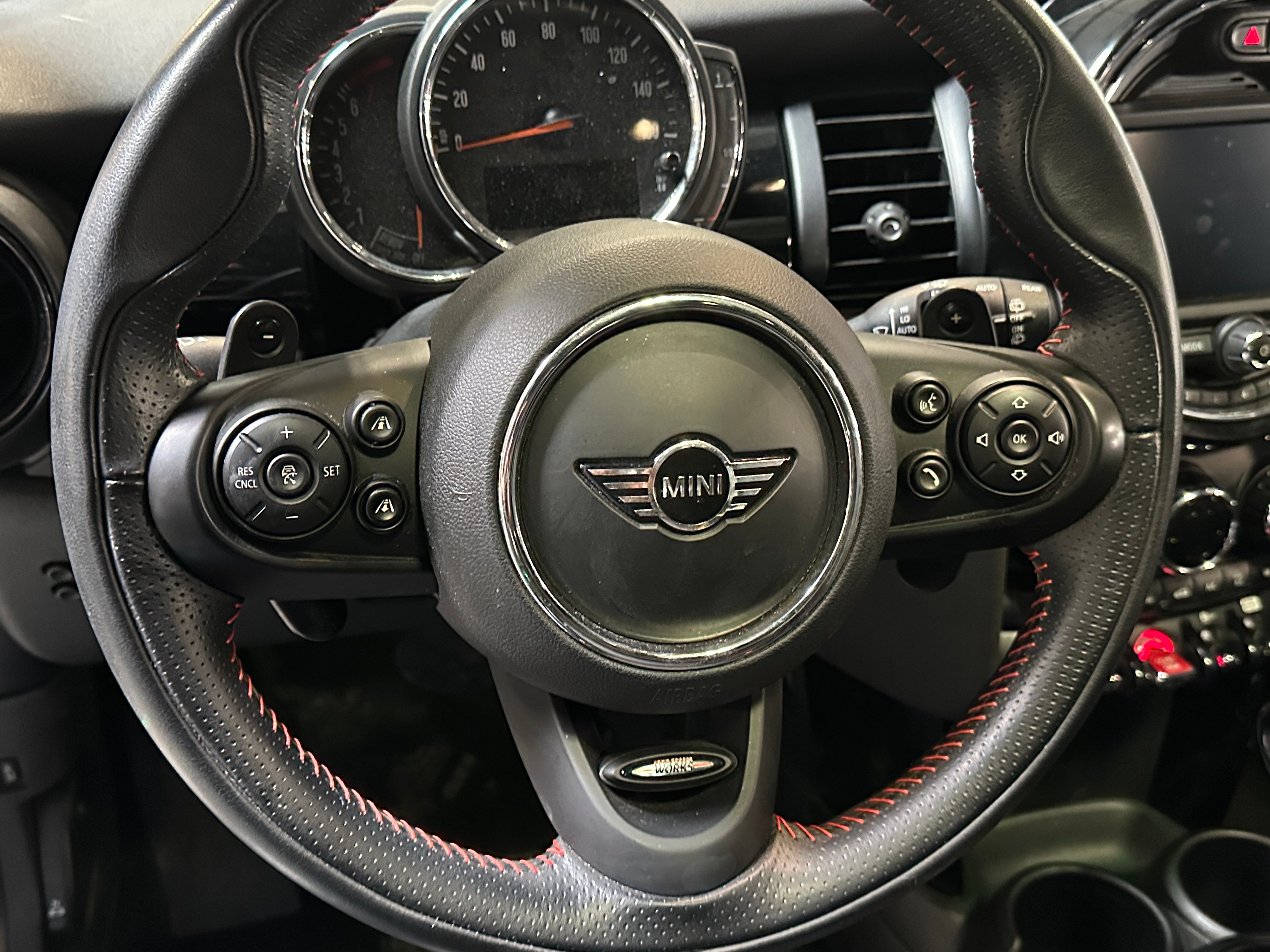 2019 MINI Cooper Hardtop S 4
