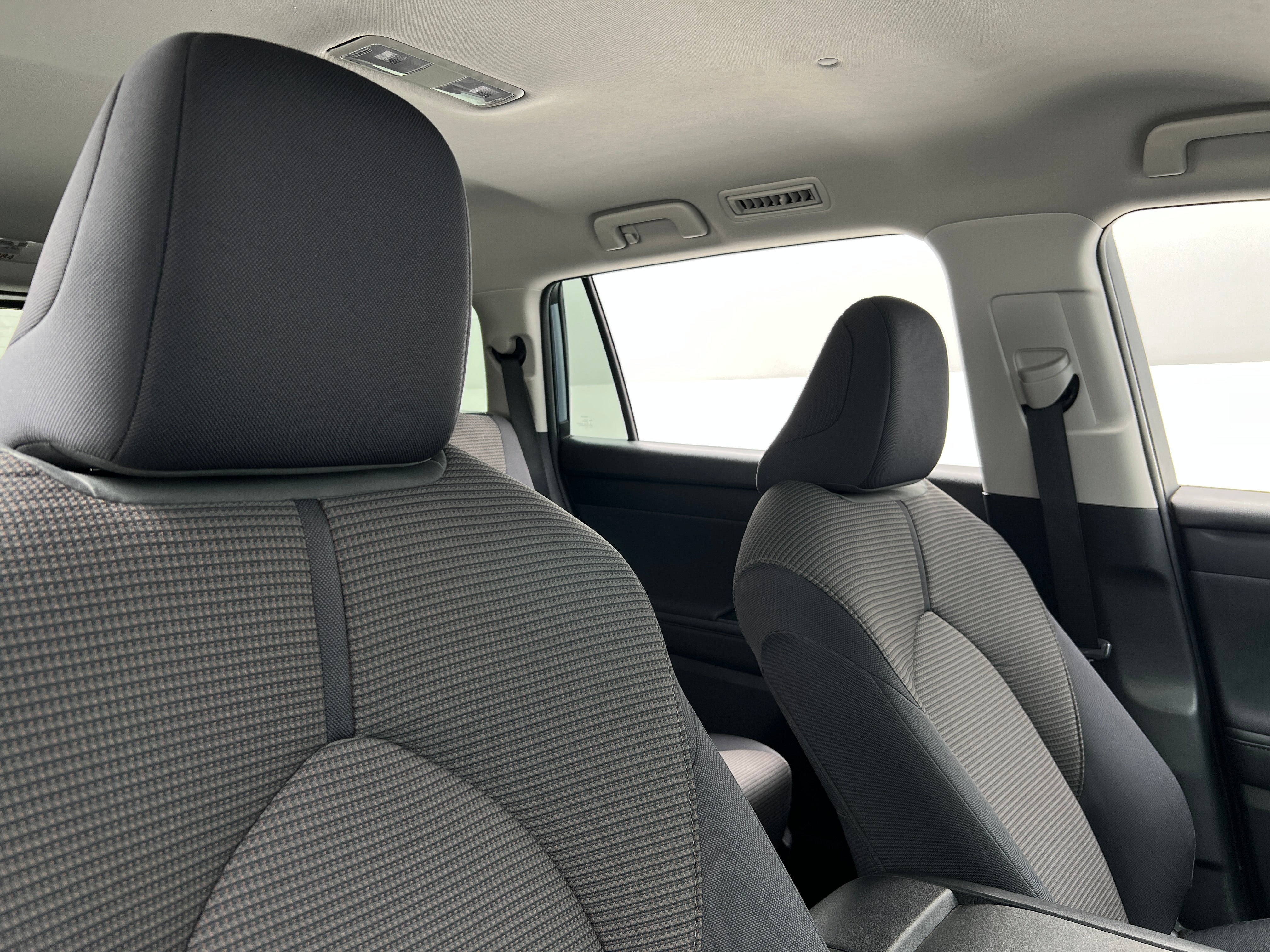2023 Toyota Highlander LE 2