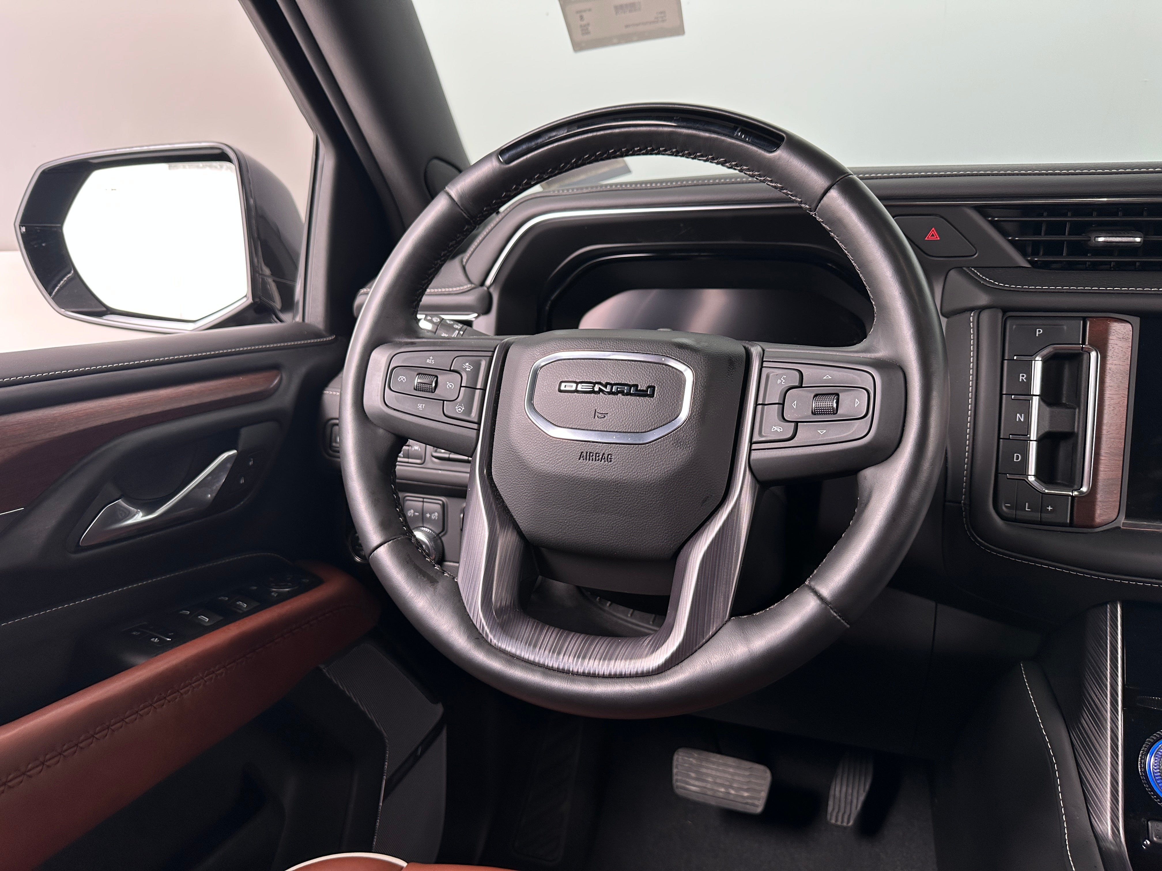 2023 GMC Yukon Denali Ultimate 4