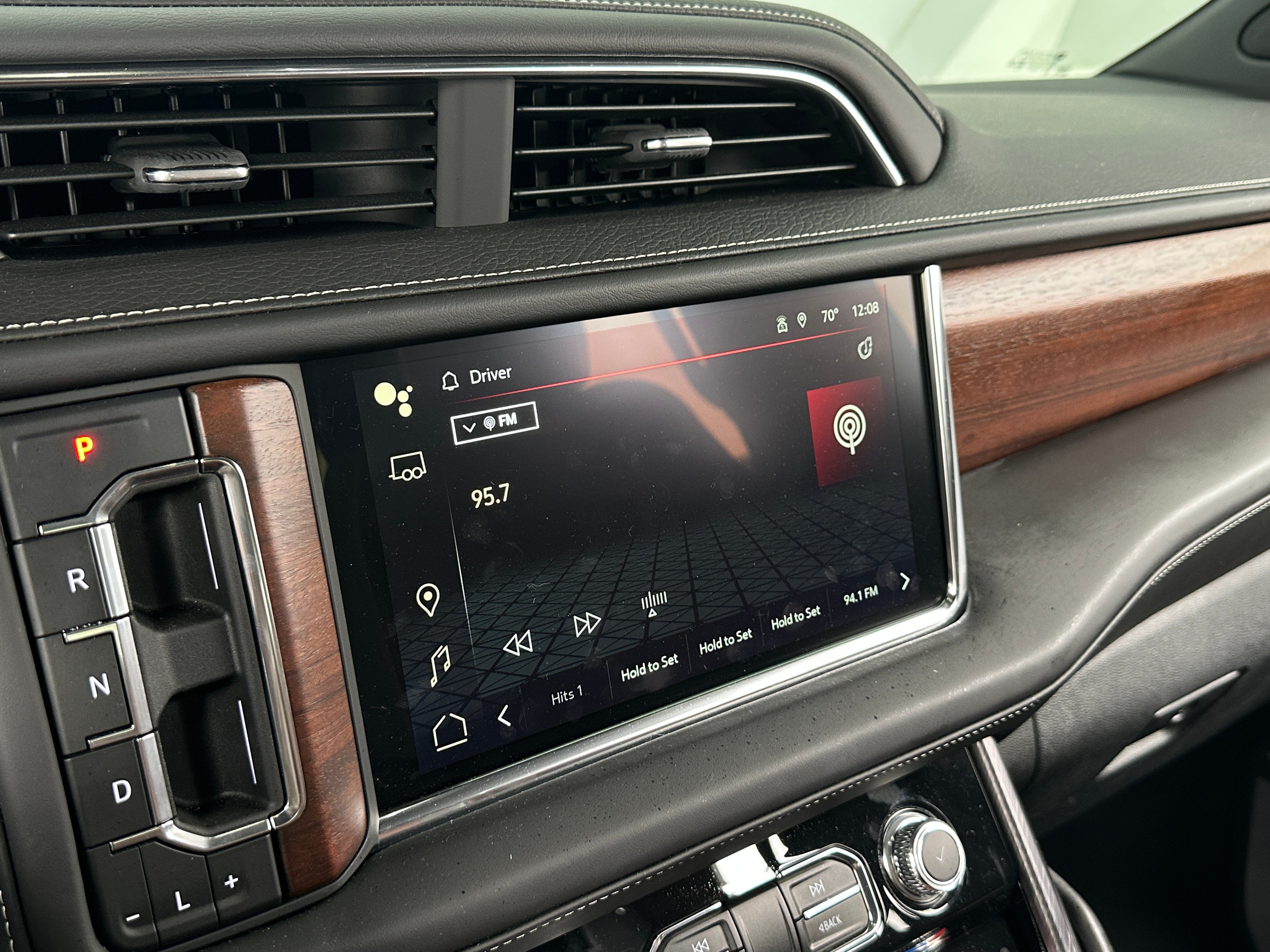 2023 GMC Yukon Denali Ultimate 3
