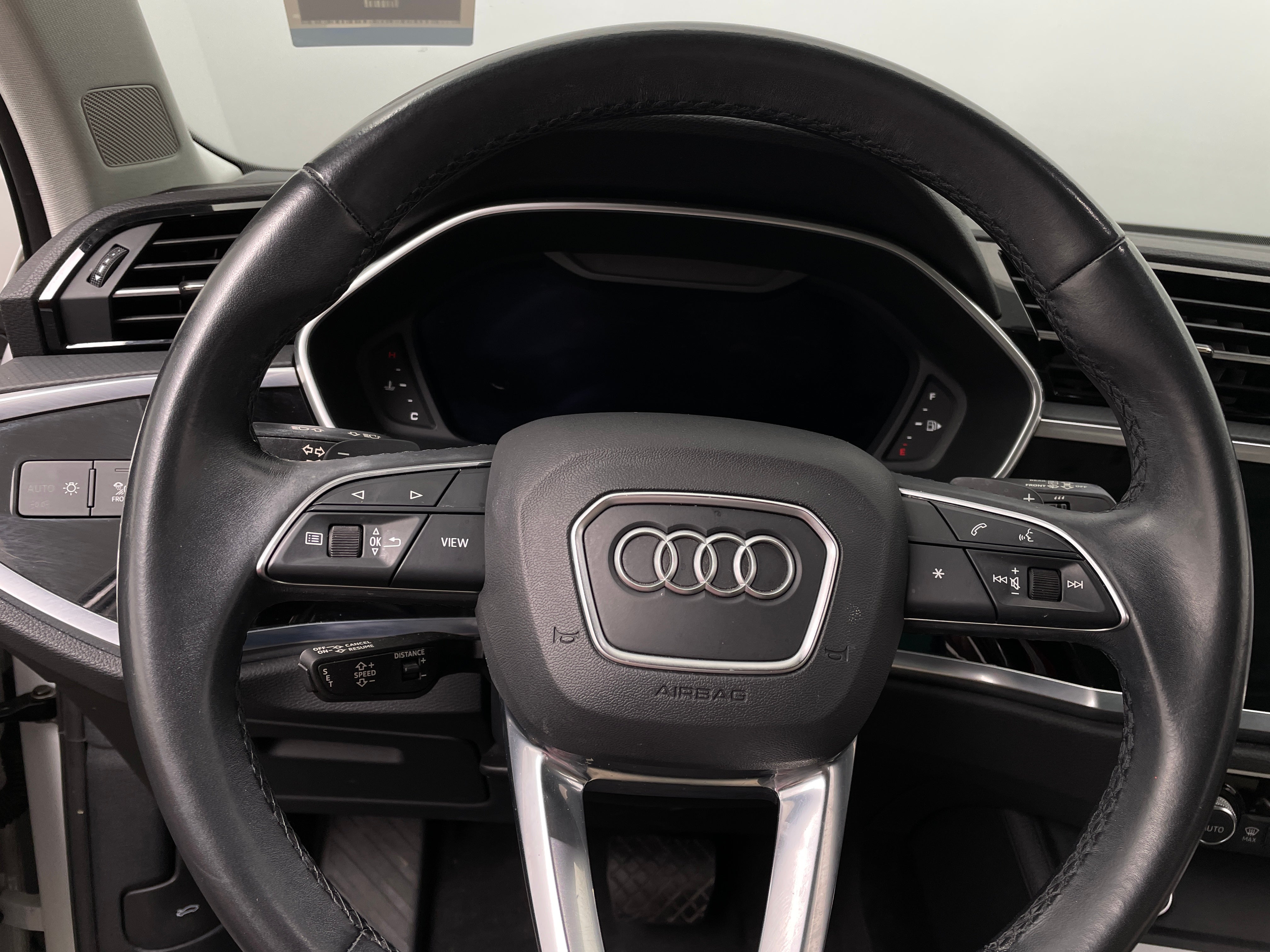Thumbnail: 2021 Audi Q3 - 4