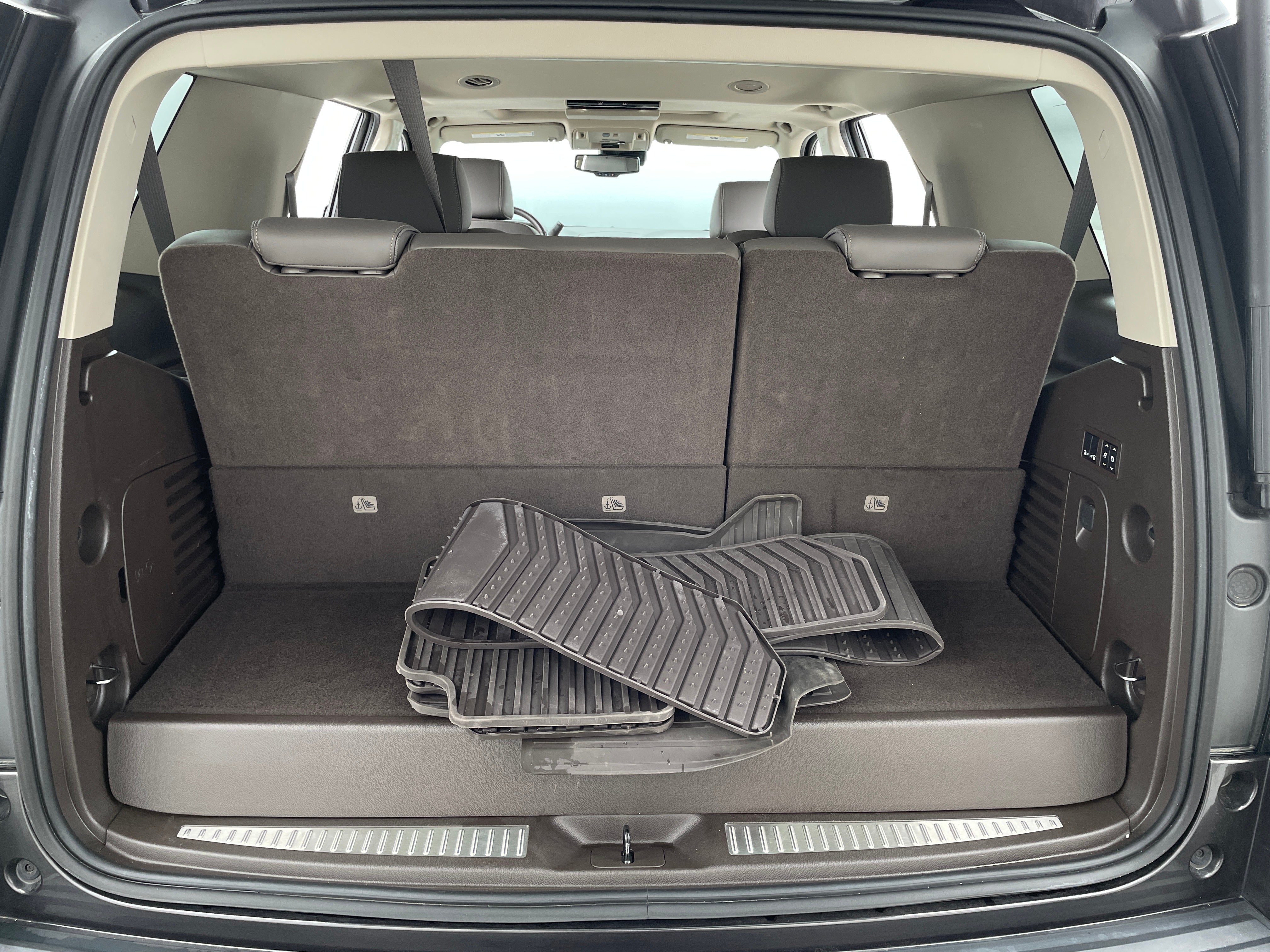 2018 GMC Yukon Denali 6