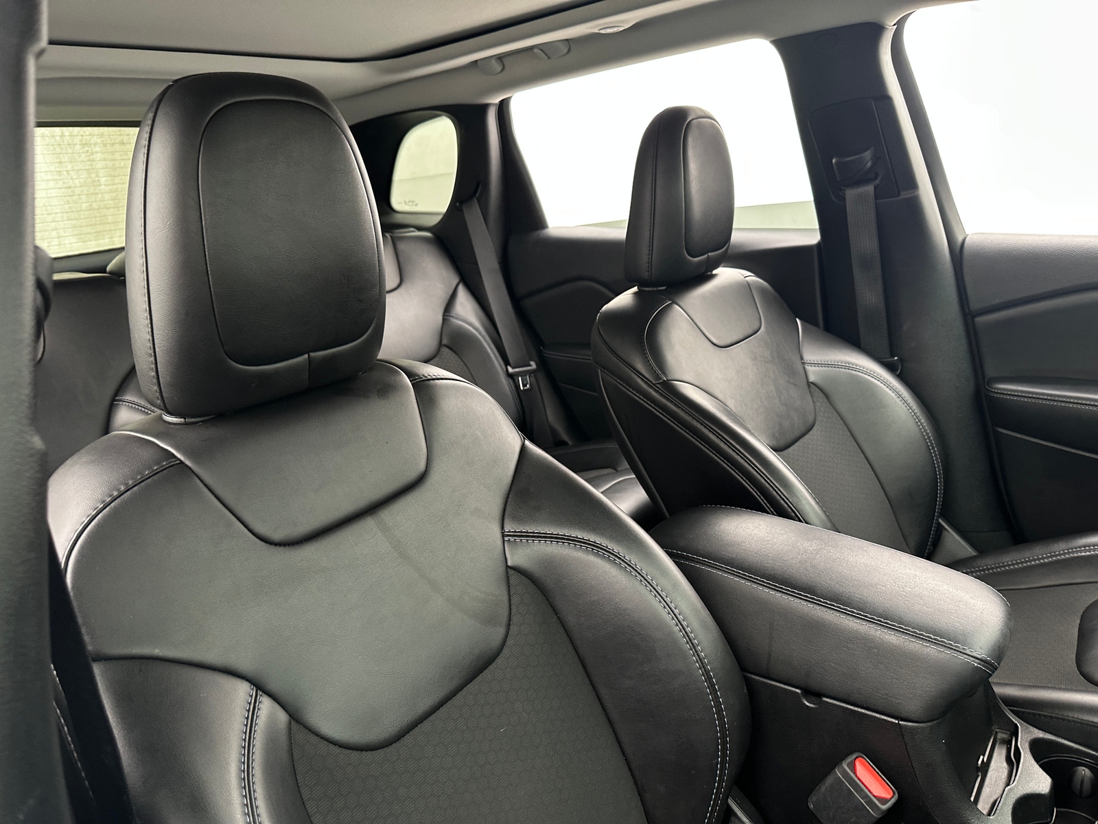 Thumbnail: 2019 Jeep Cherokee - 2