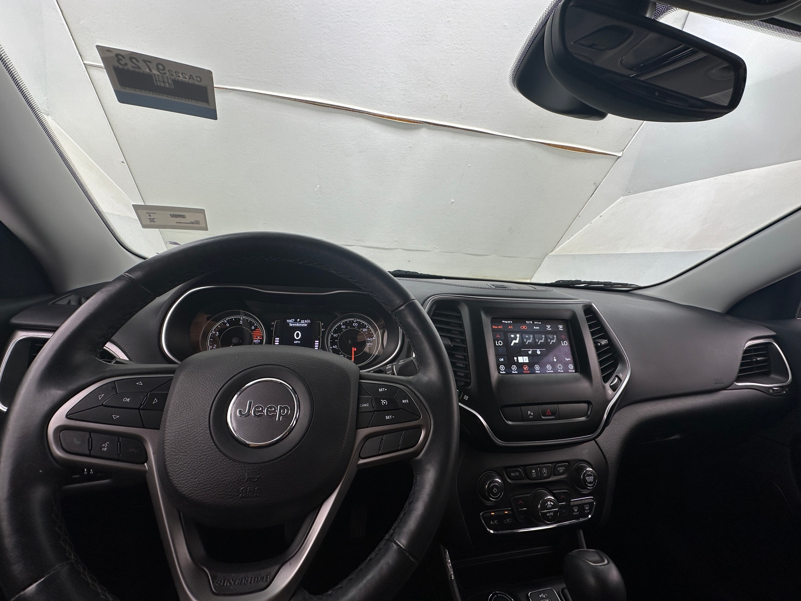Thumbnail: 2019 Jeep Cherokee - 3