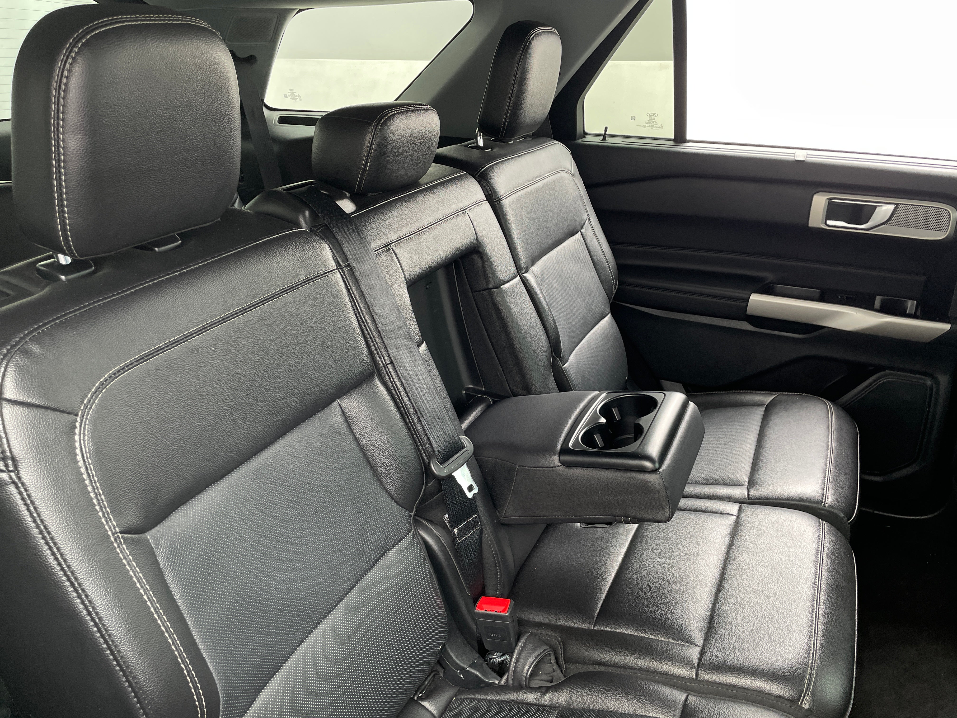 2023 Ford Explorer Limited 5