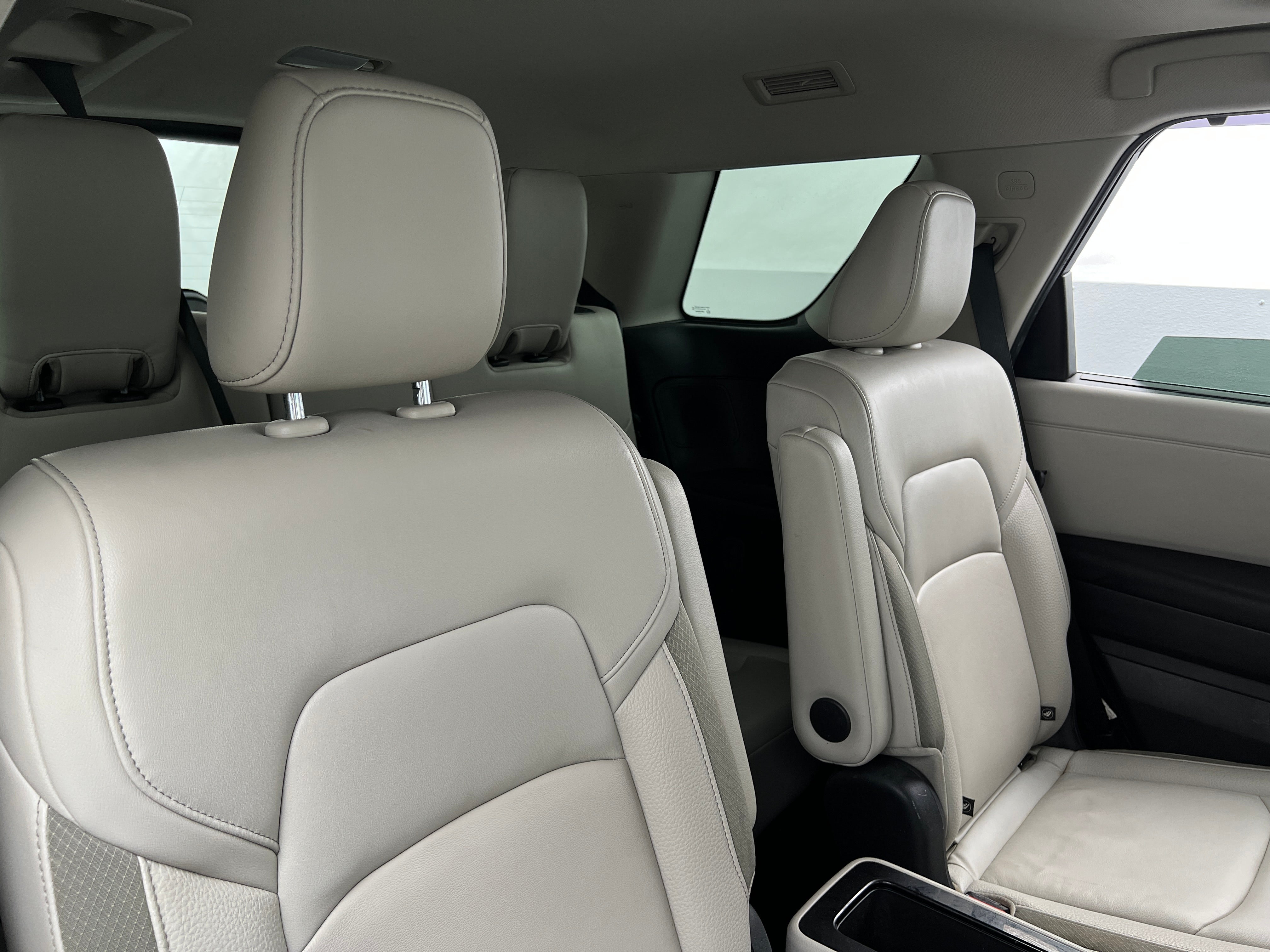 2024 Nissan Pathfinder SL 5