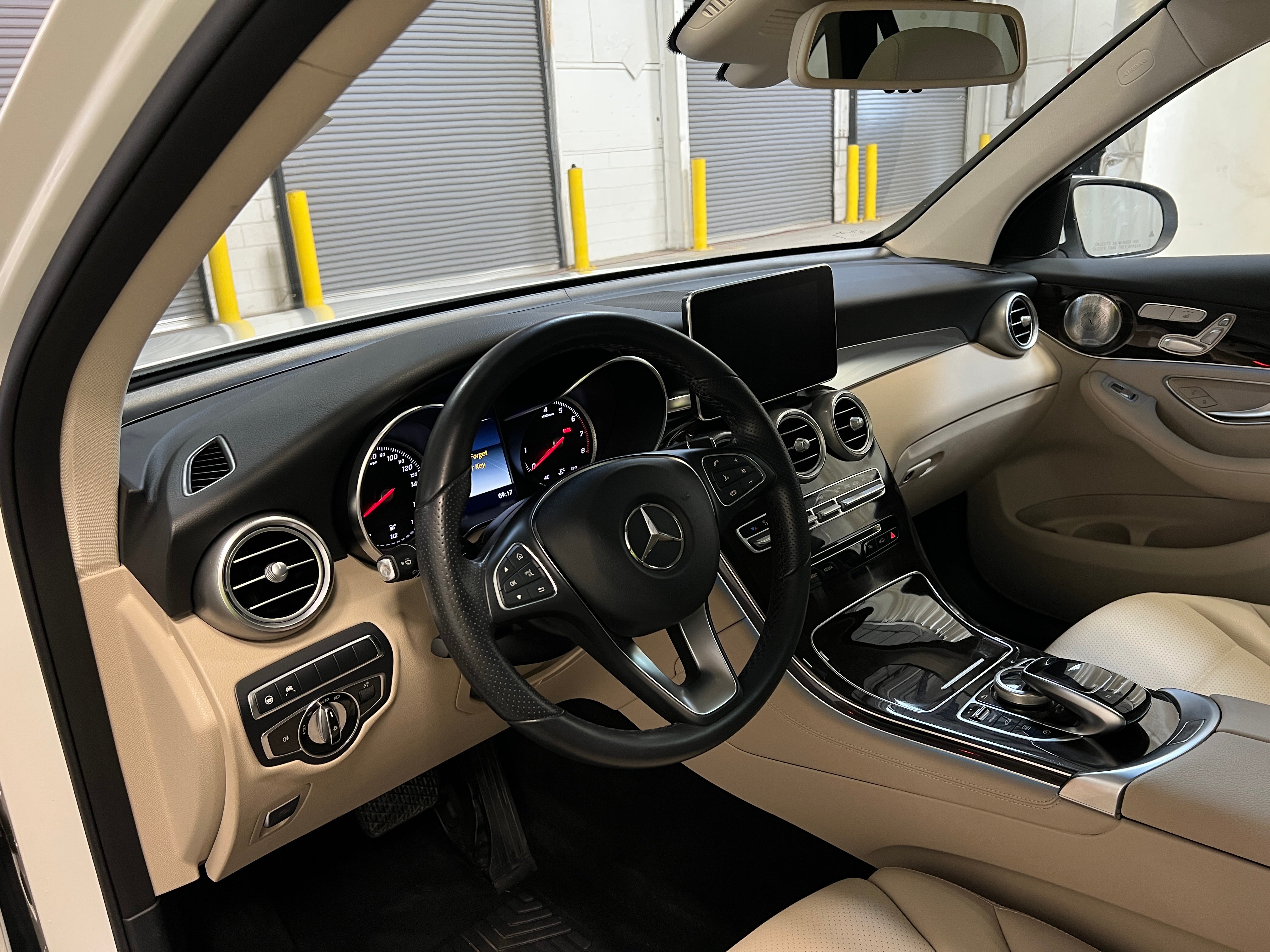 2017 Mercedes-Benz GLC 300 3
