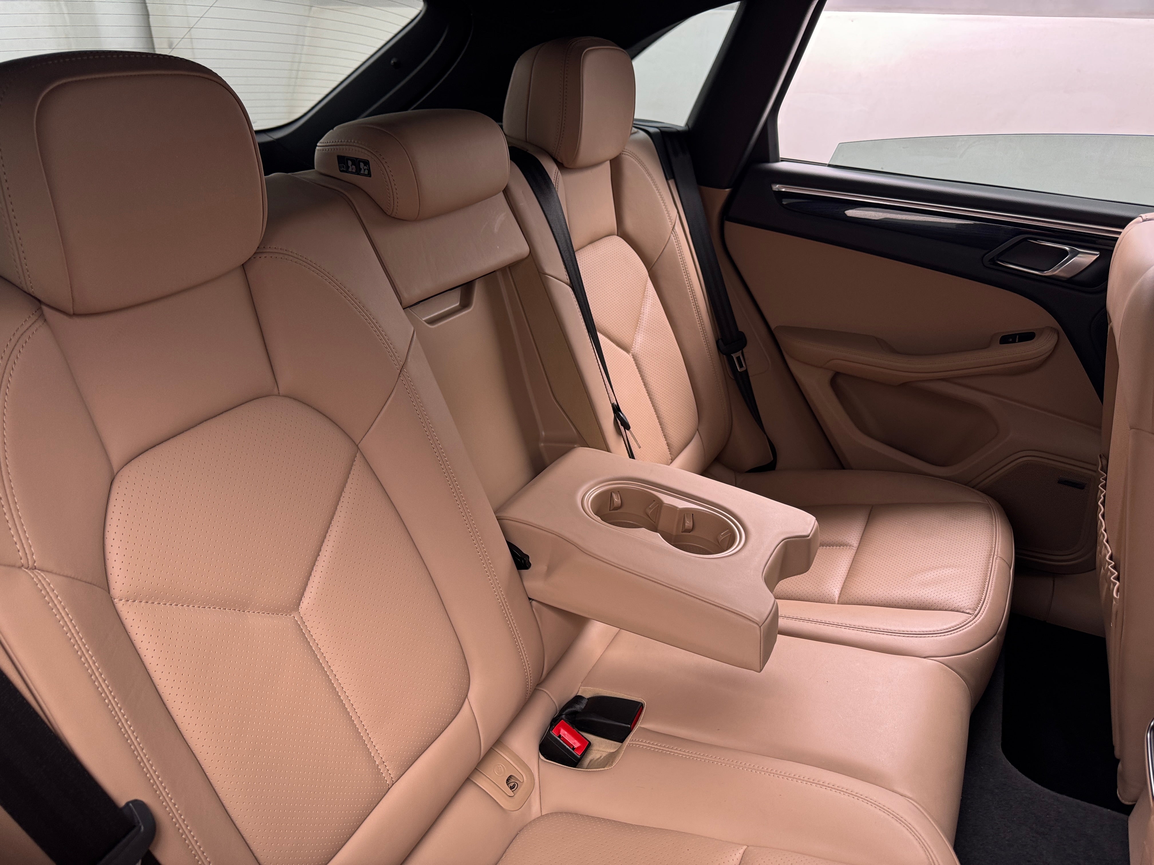 Thumbnail: 2020 Porsche Macan - 5