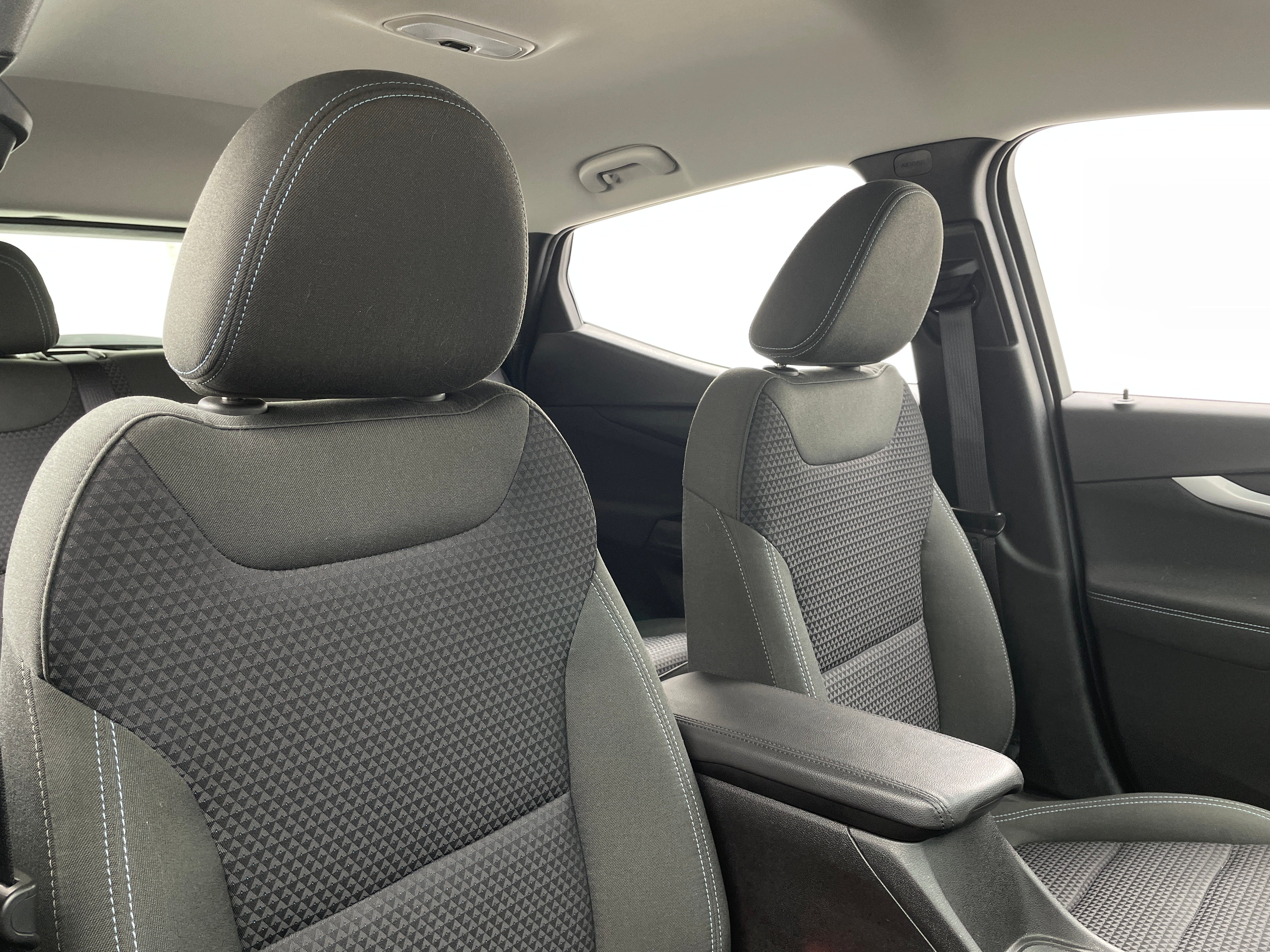 2023 Chevrolet Bolt EUV LT 2
