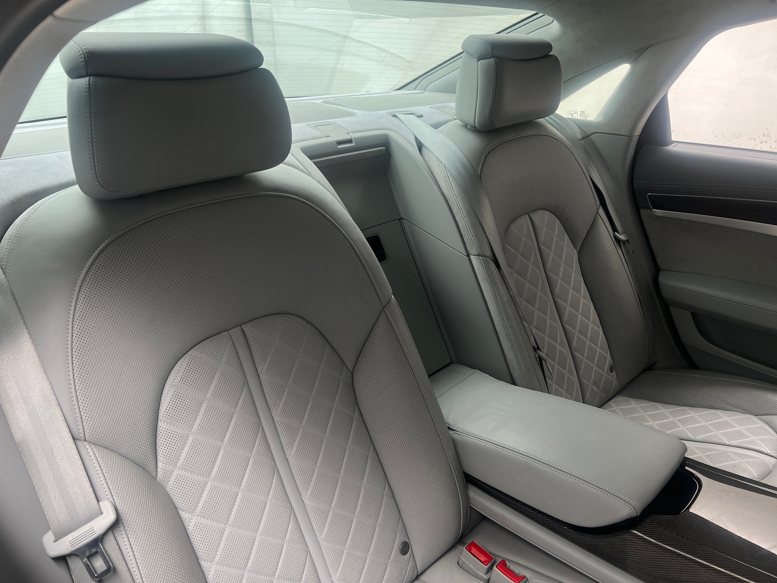 Thumbnail: 2015 Audi S8 - 5