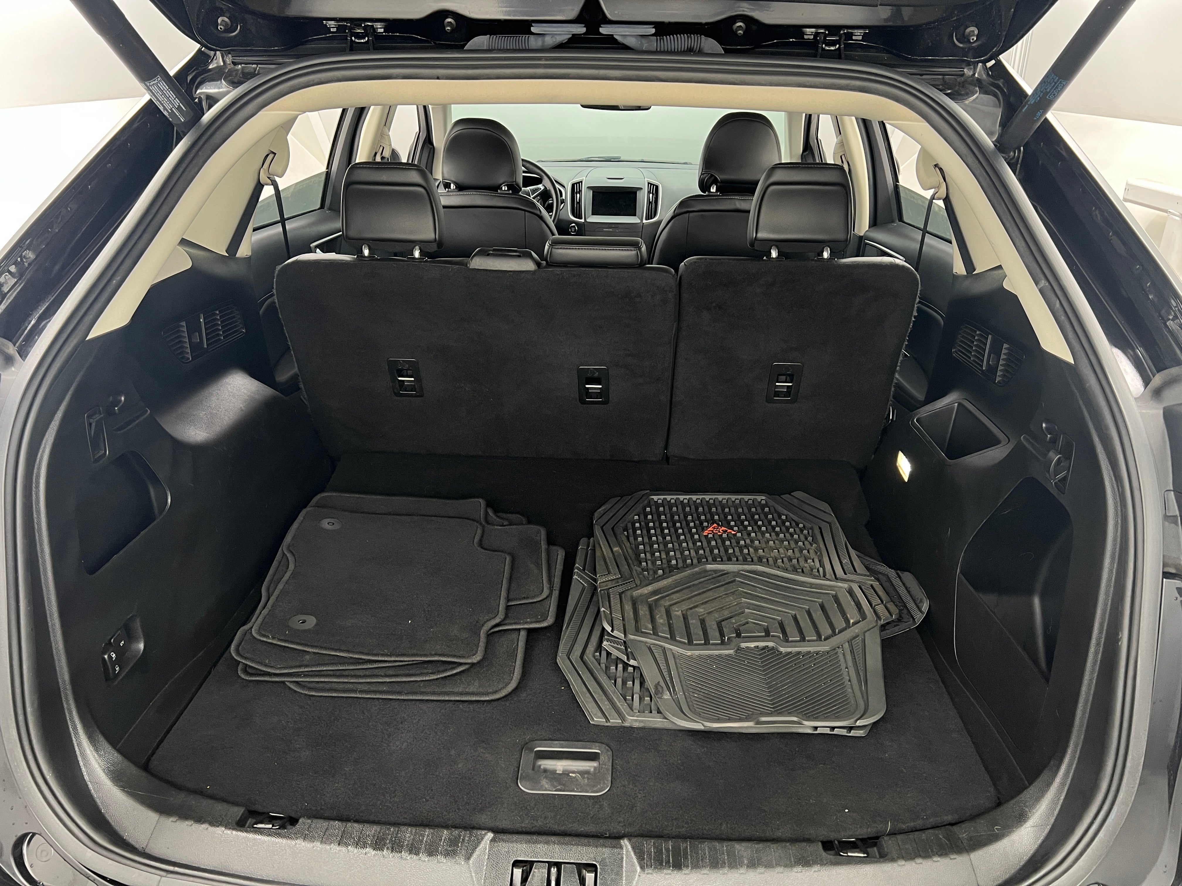 2019 Ford Edge SEL 7