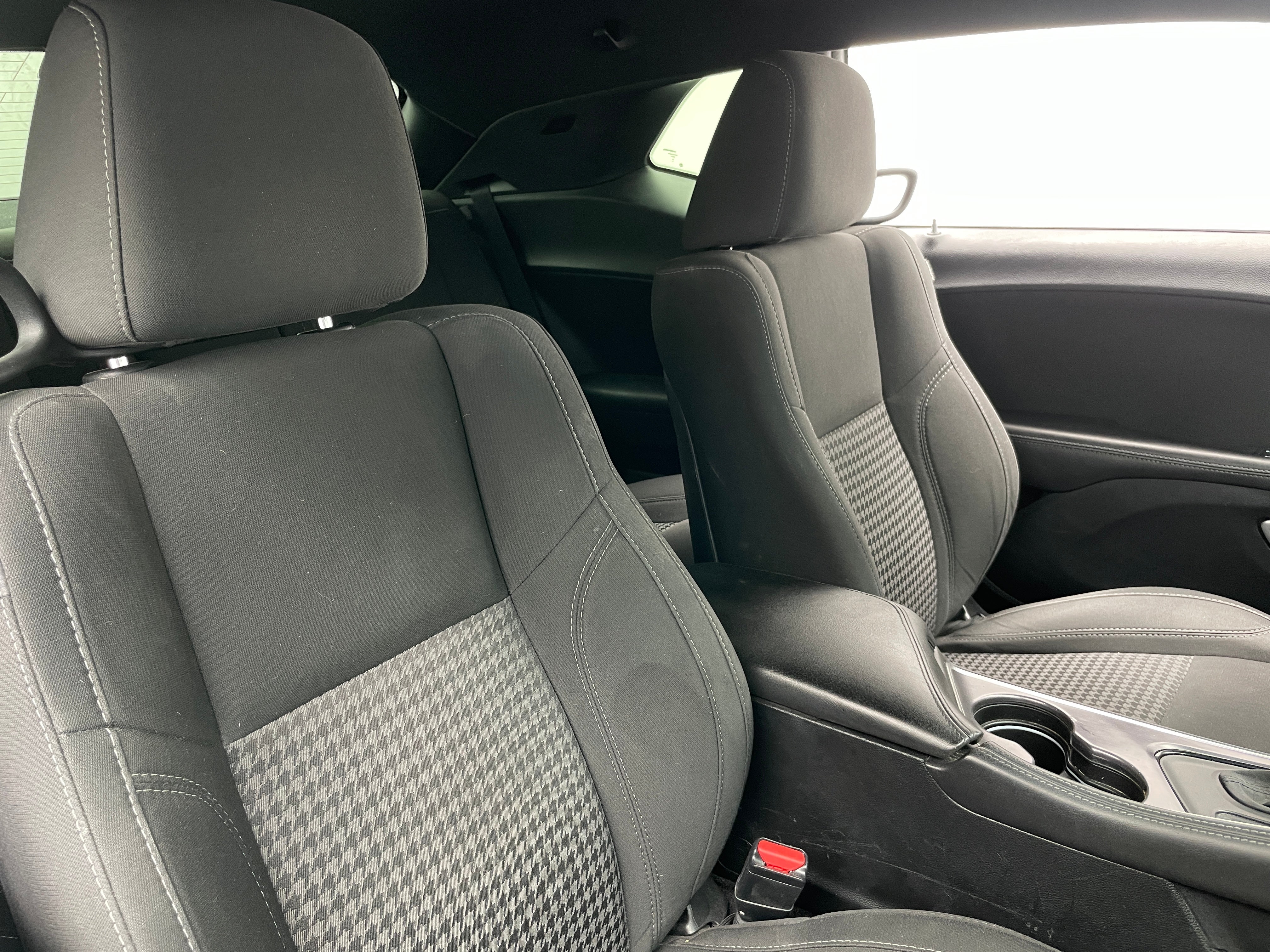2018 Dodge Challenger SXT 2