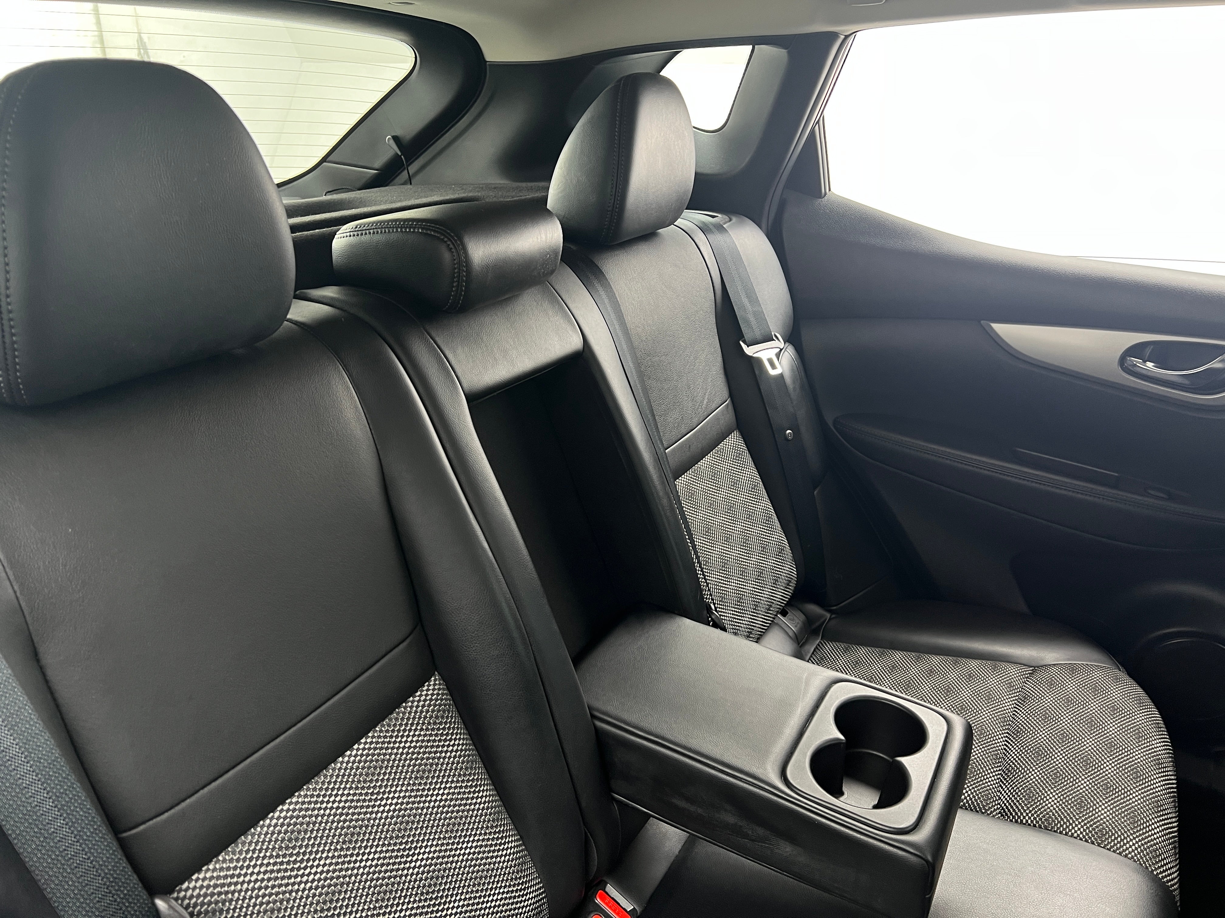 Thumbnail: 2020 Nissan Rogue Sport - 5