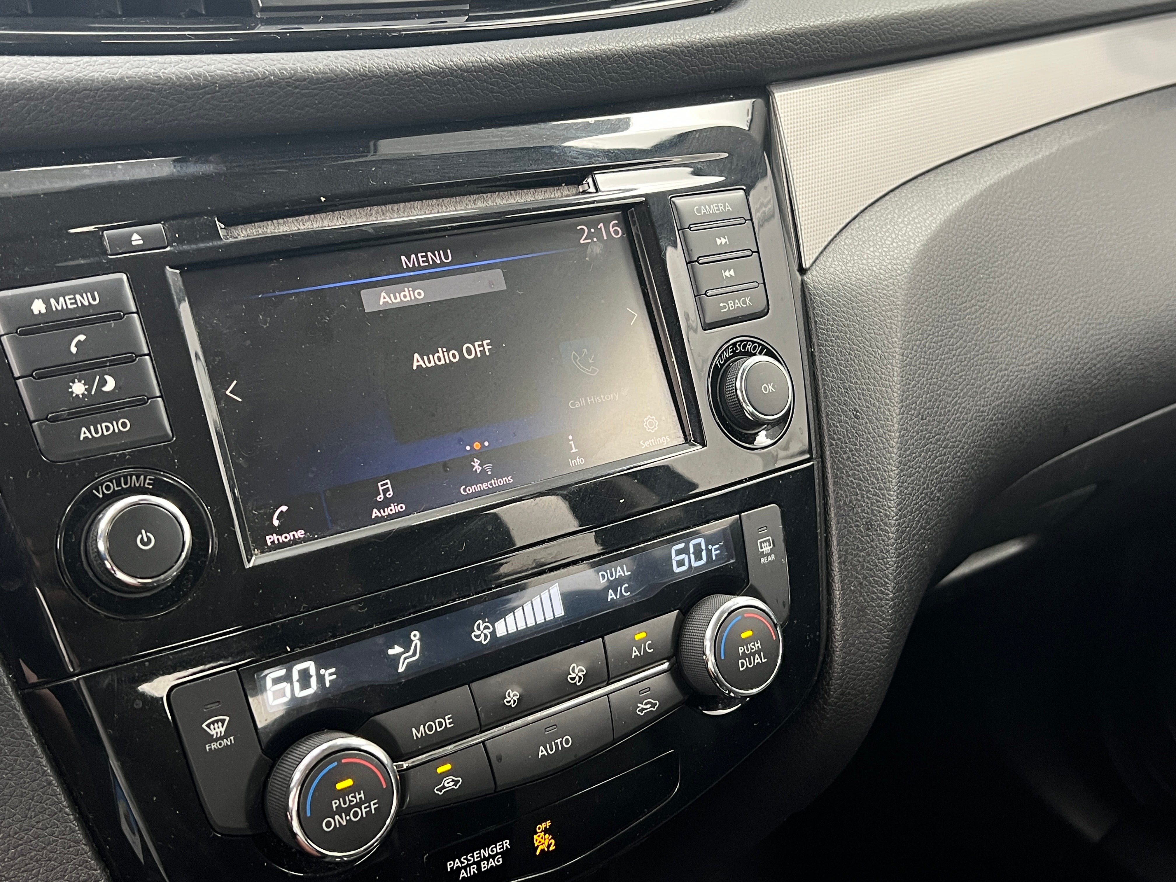 Thumbnail: 2020 Nissan Rogue Sport - 3