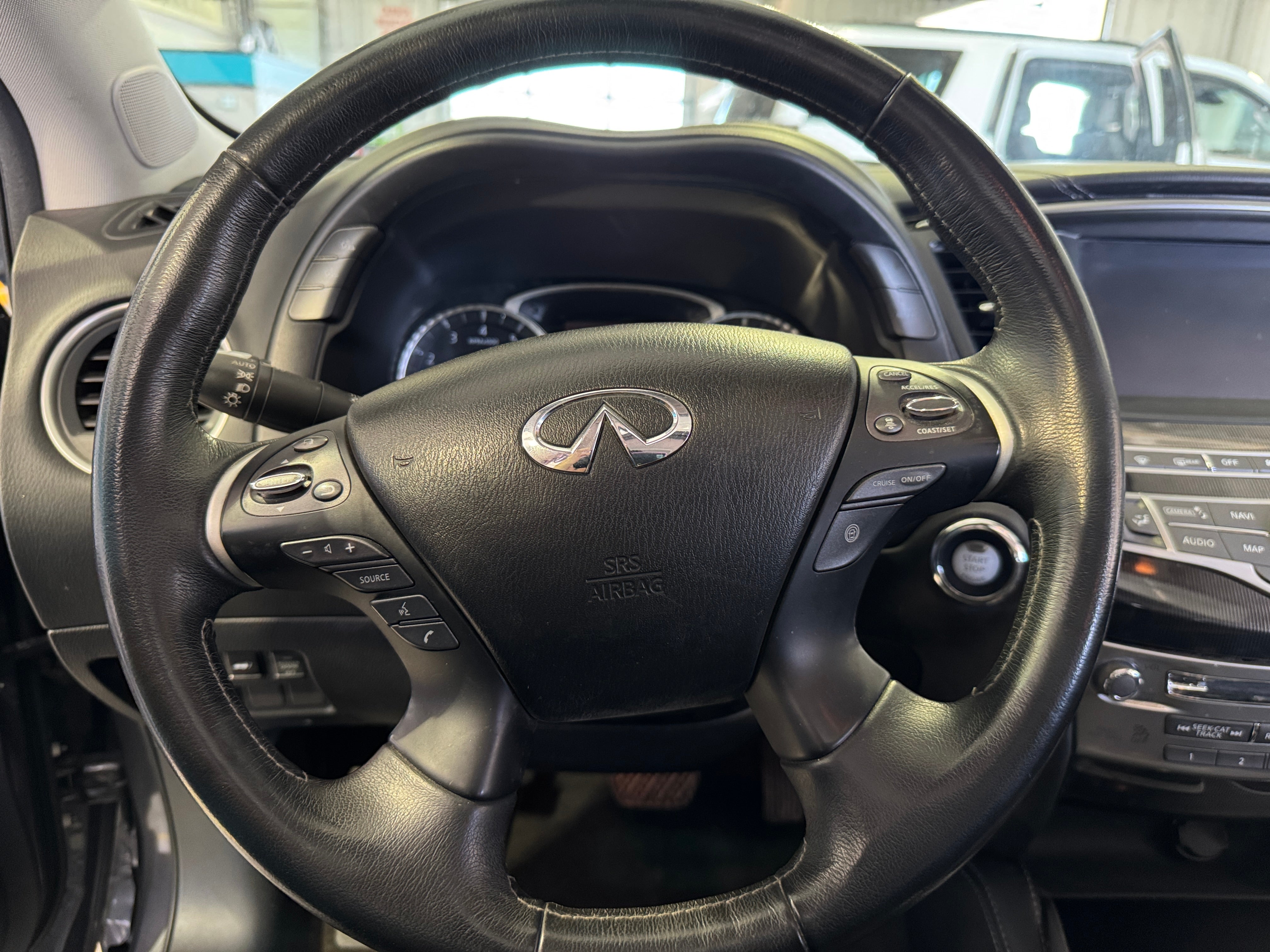 2017 INFINITI QX60  4