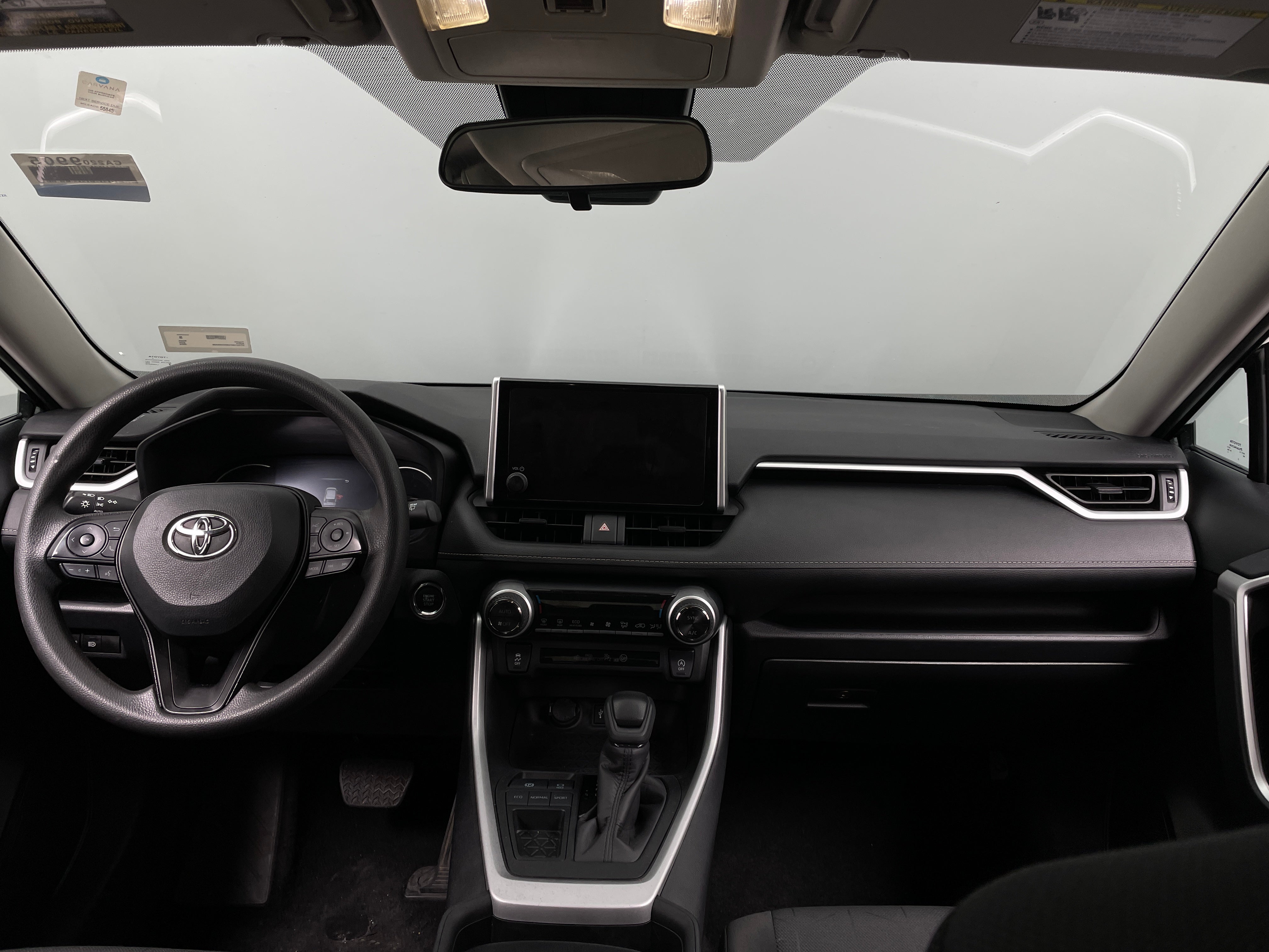 2024 Toyota RAV4 XLE 3