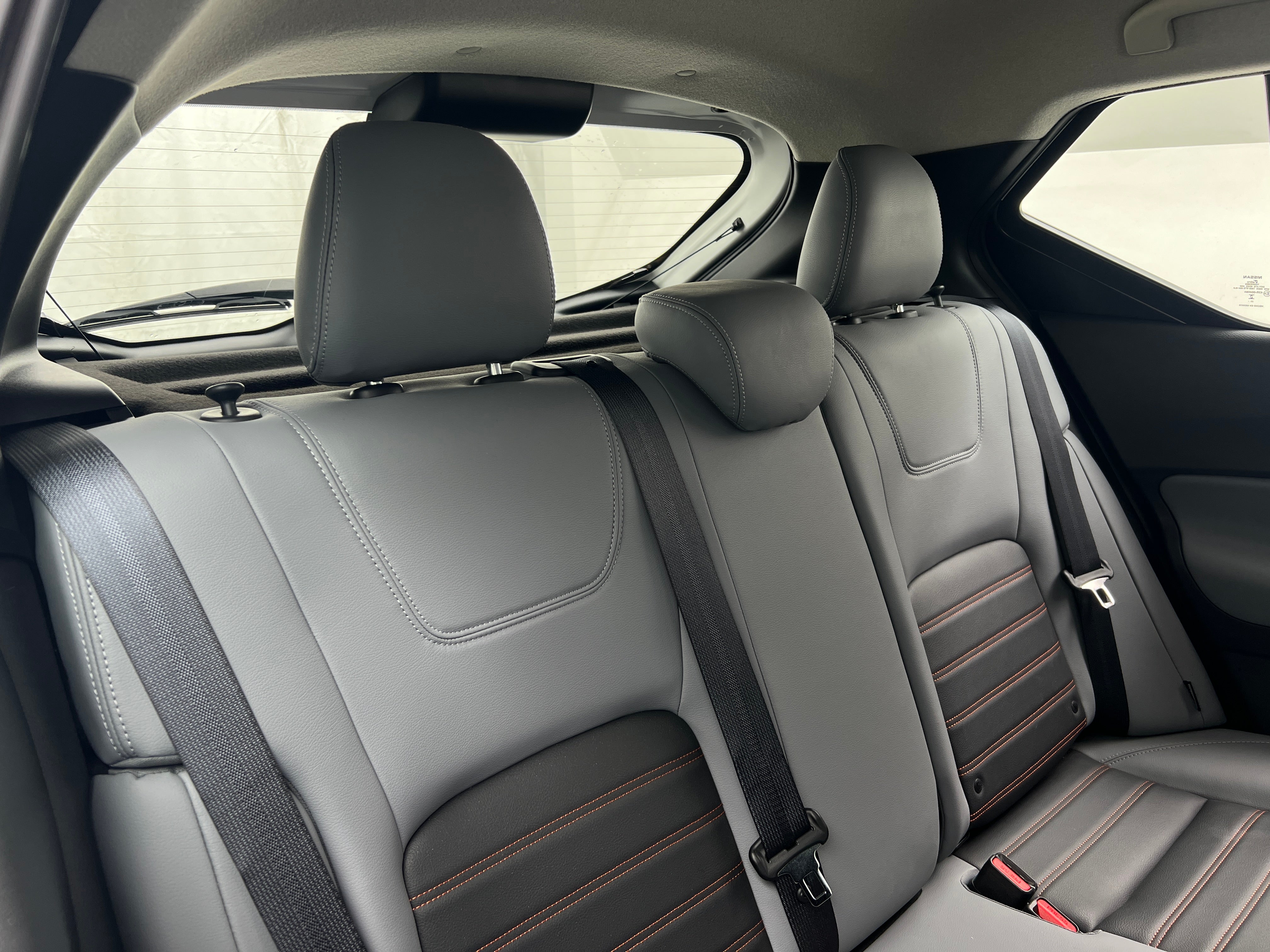 2024 Nissan Kicks SR 6