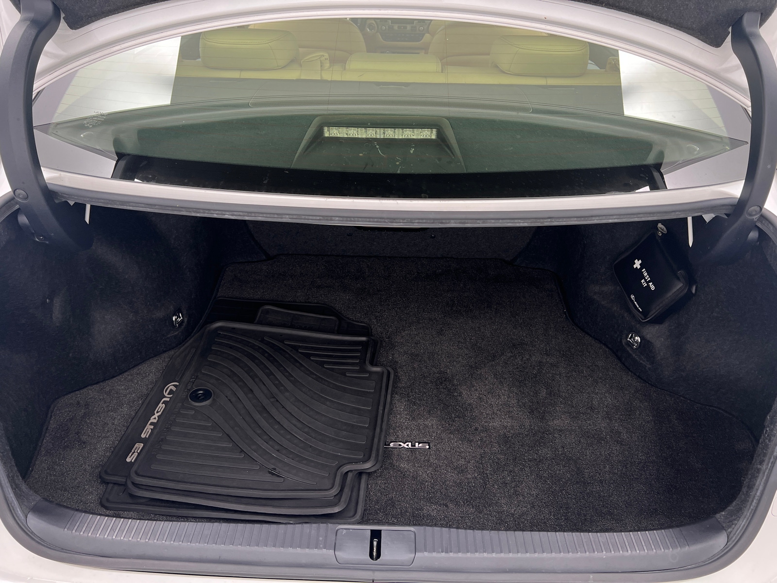 Thumbnail: 2015 Lexus ES - 6
