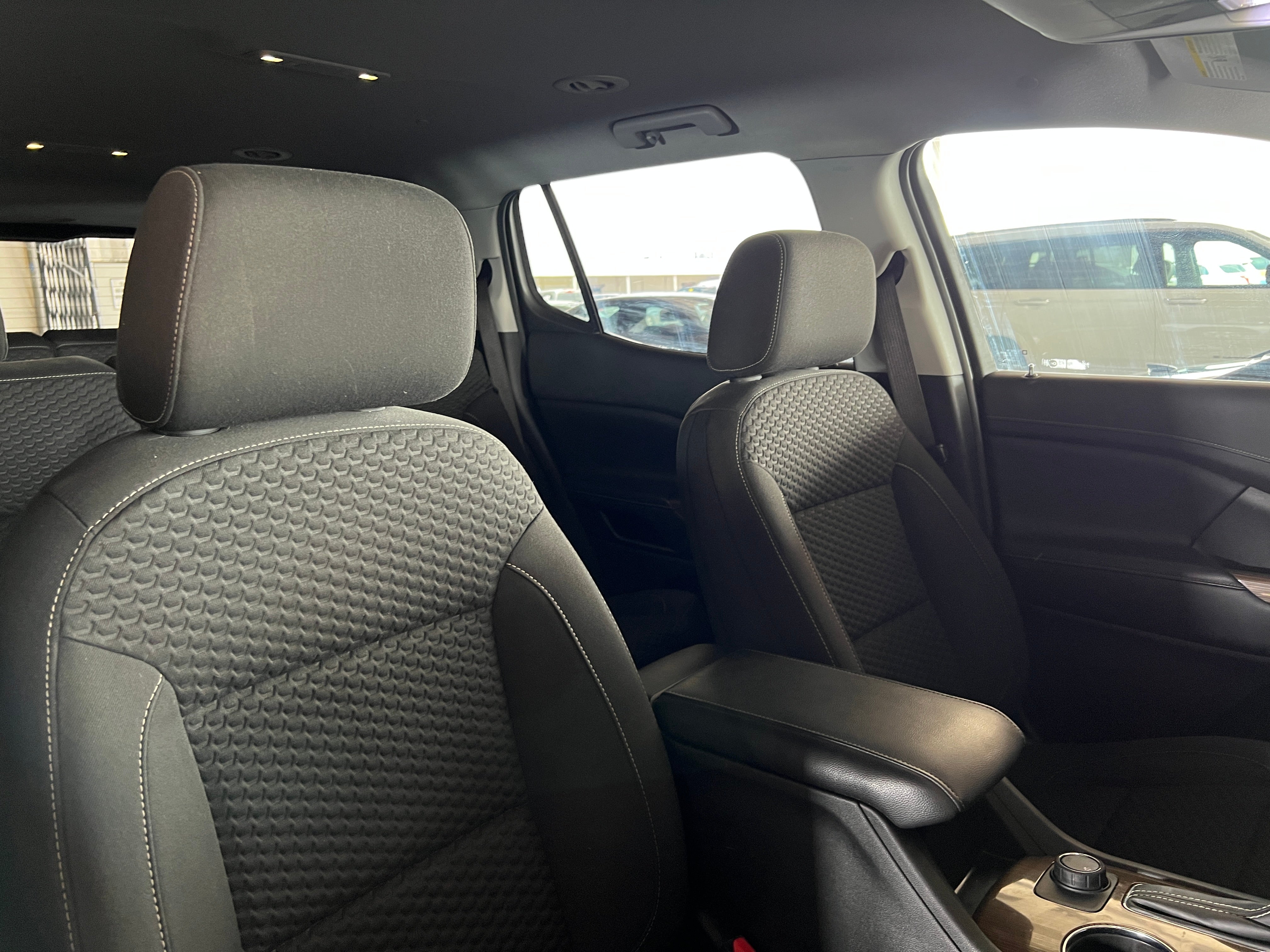 2019 GMC Acadia SLE 2