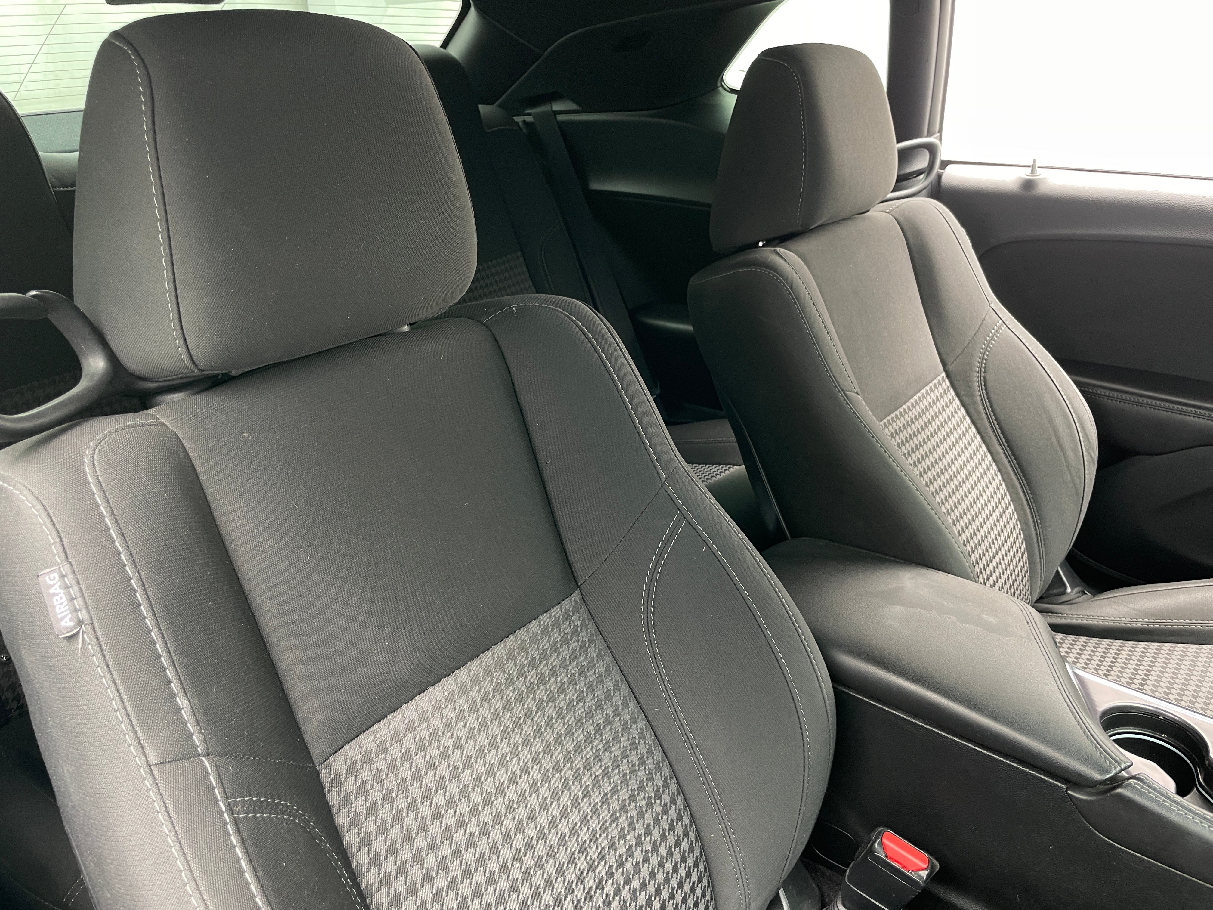 2018 Dodge Challenger SXT 2