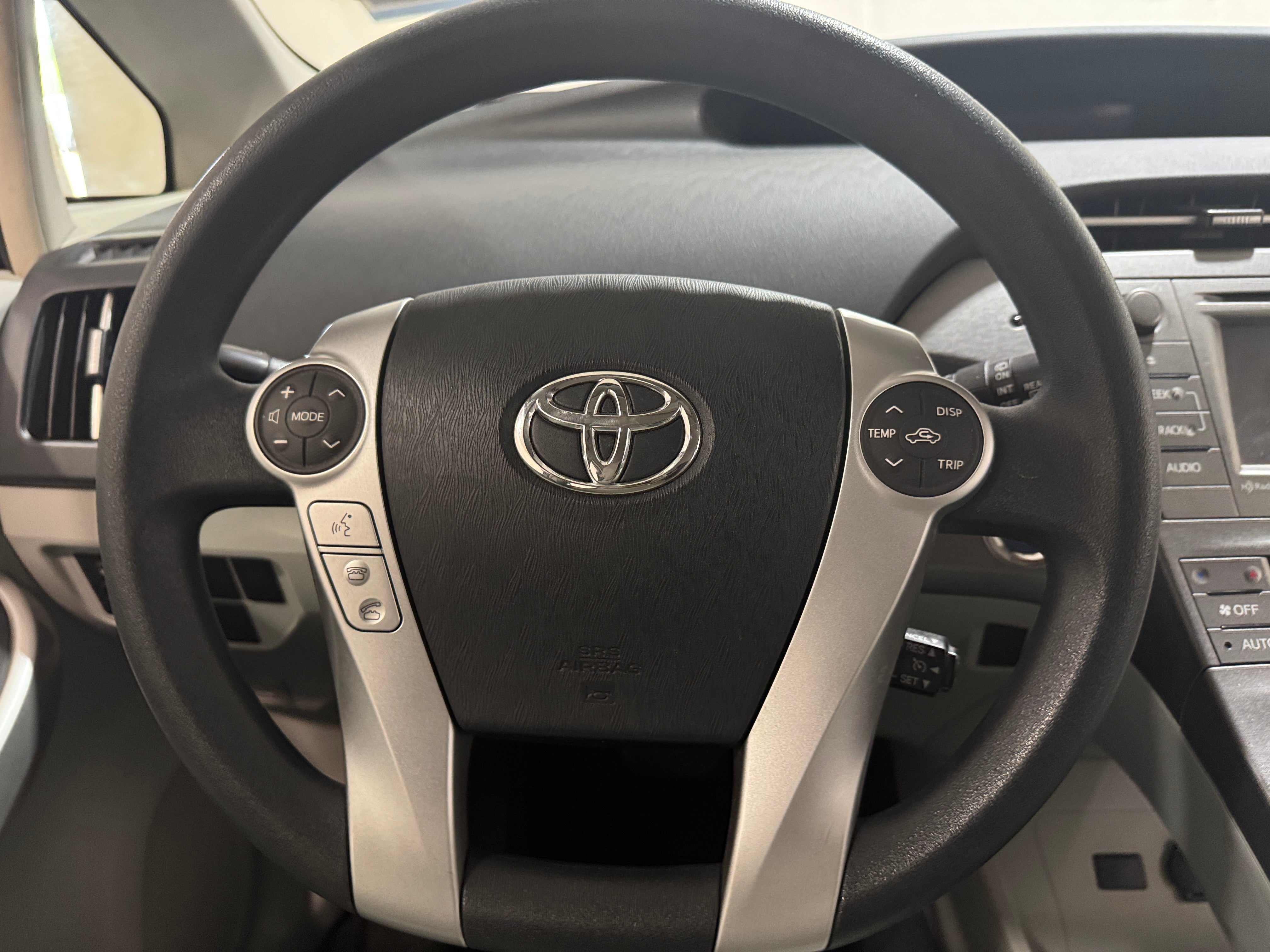 2014 Toyota Prius Three 5