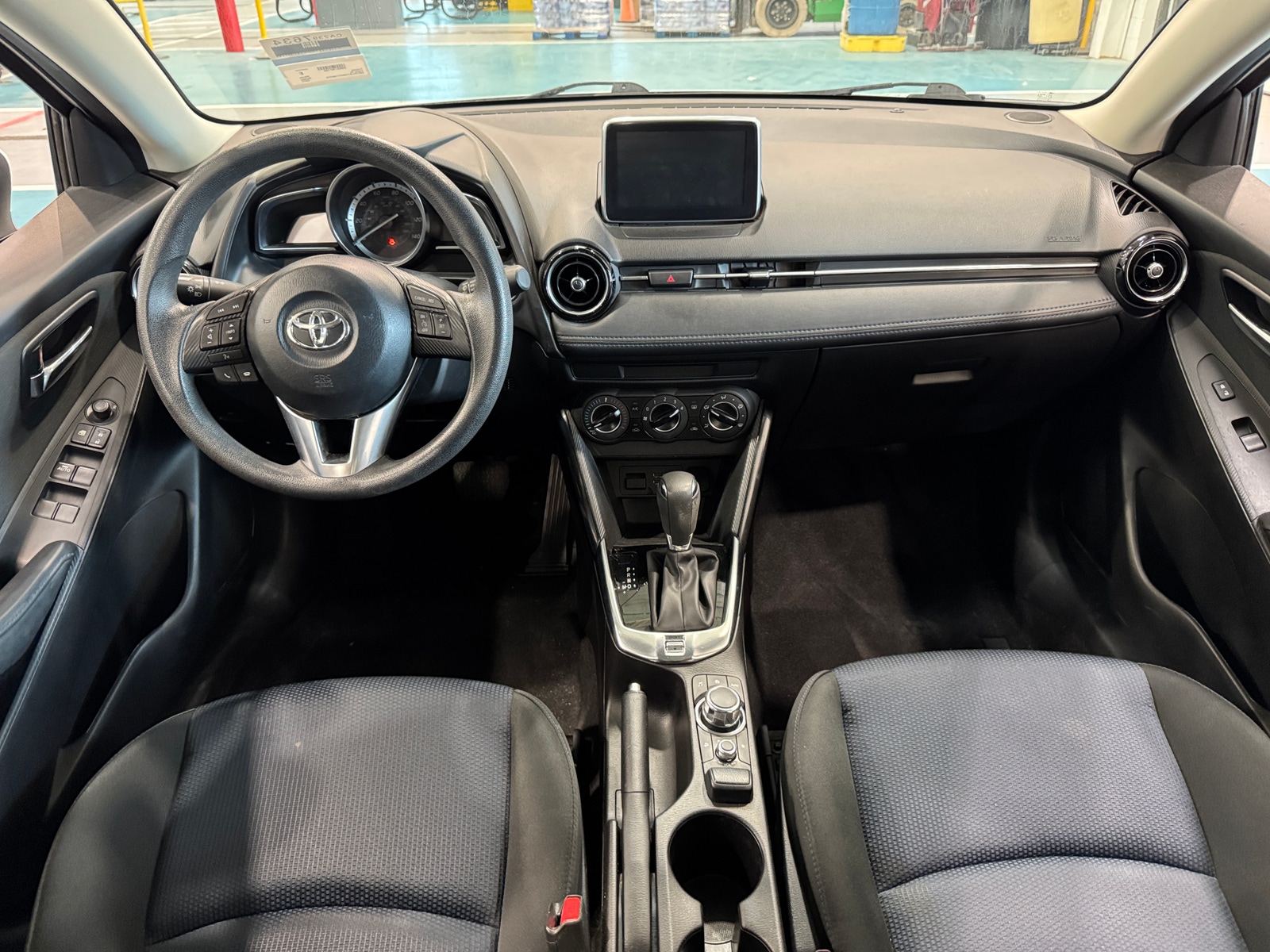 Thumbnail: 2017 Toyota Yaris iA - 3