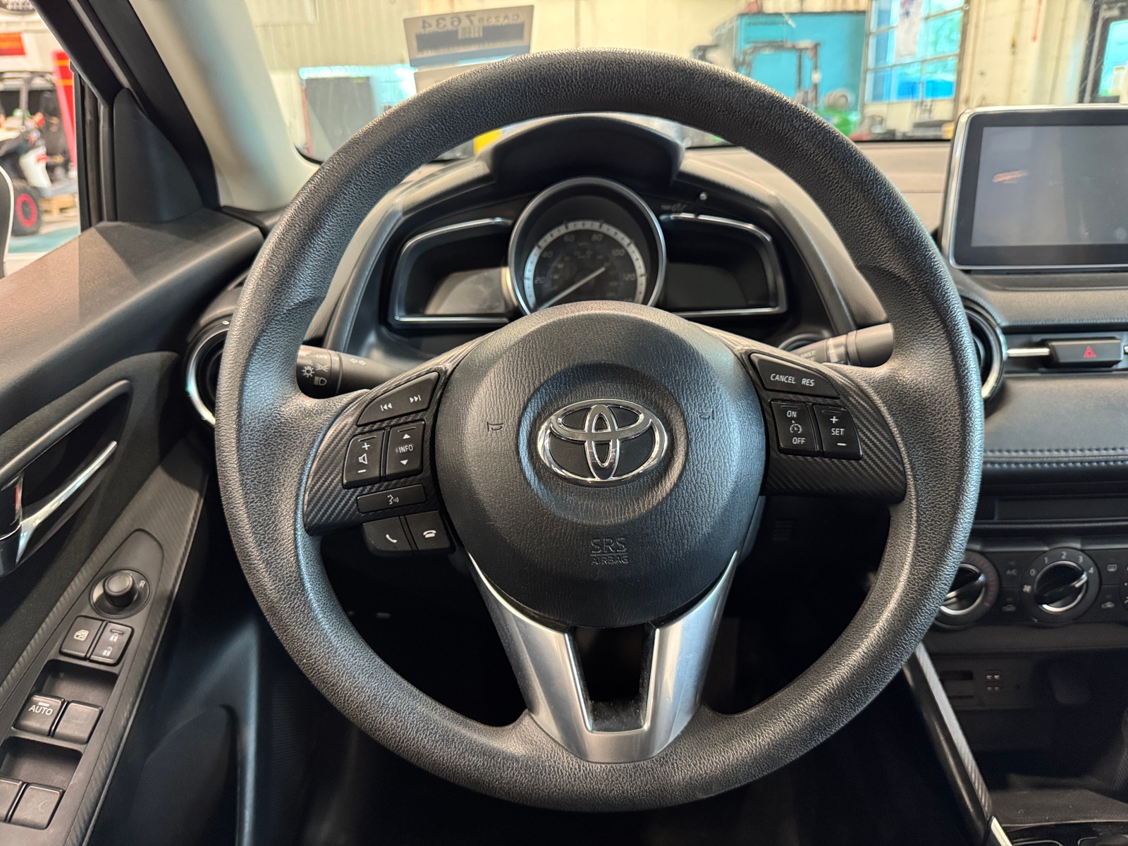 Thumbnail: 2017 Toyota Yaris iA - 5