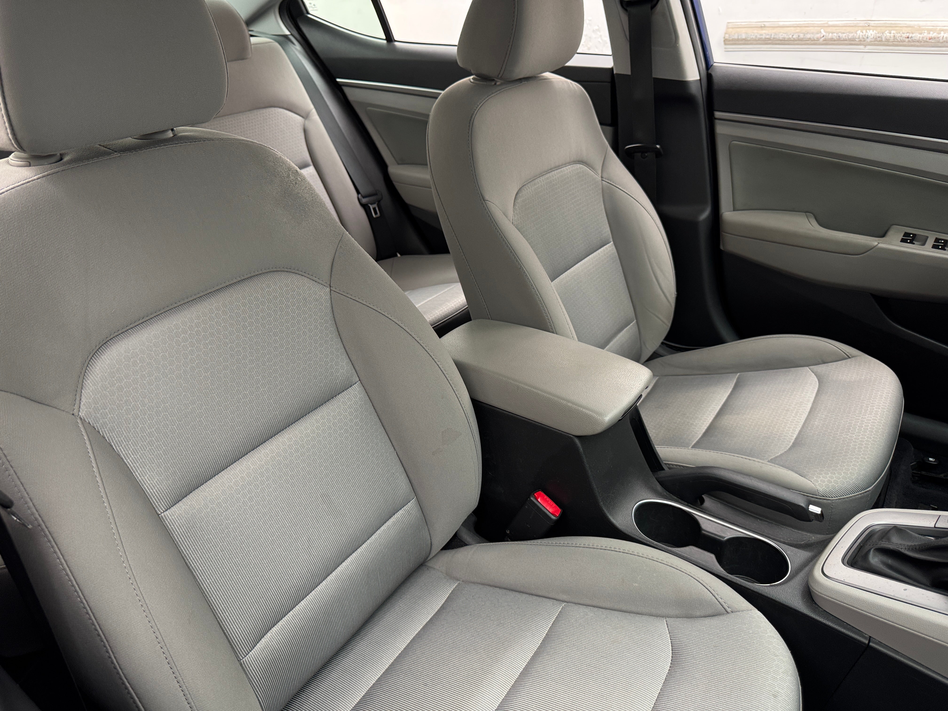 2017 Hyundai Elantra SE 2