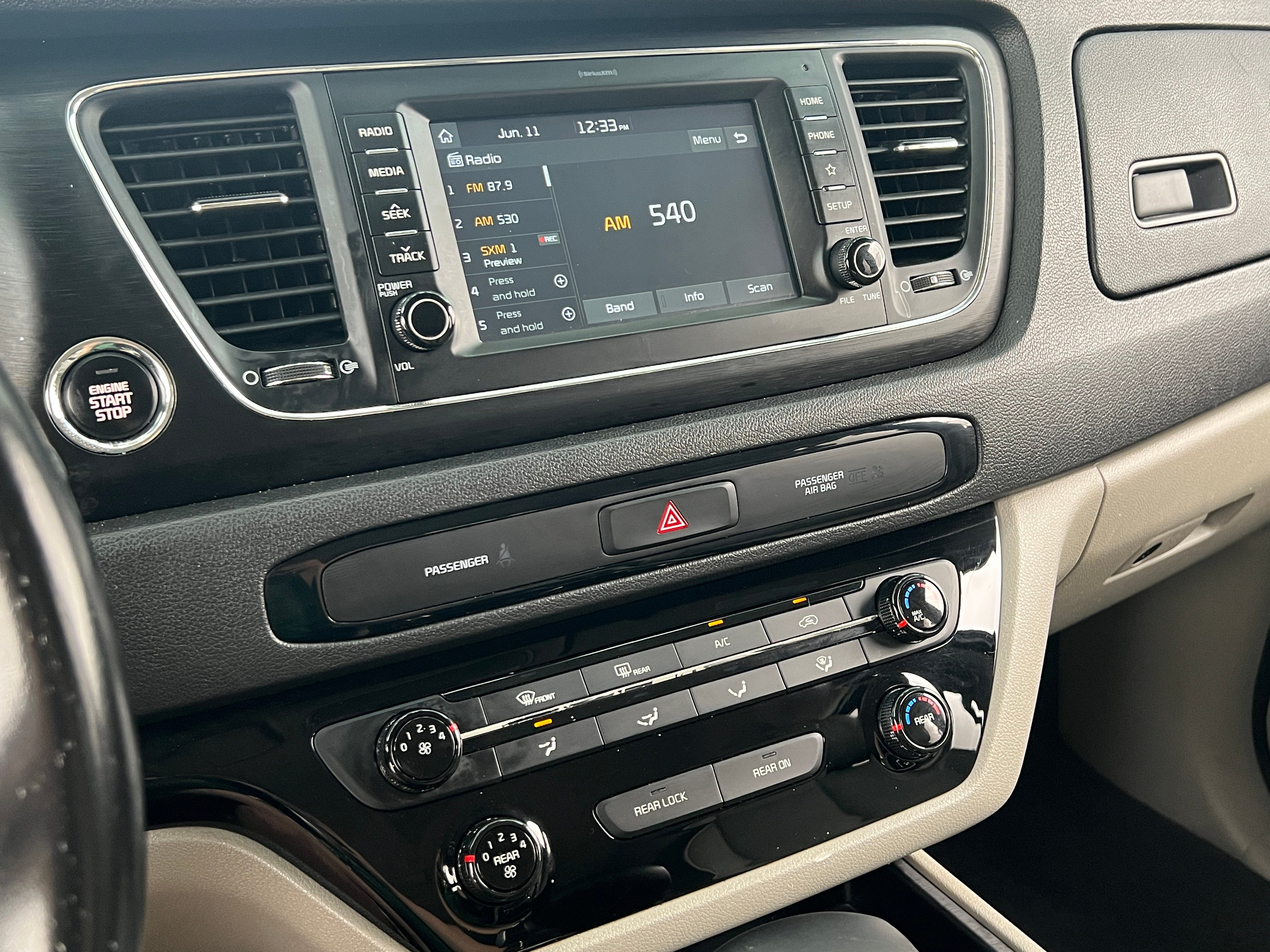 2020 Kia Sedona EX 3